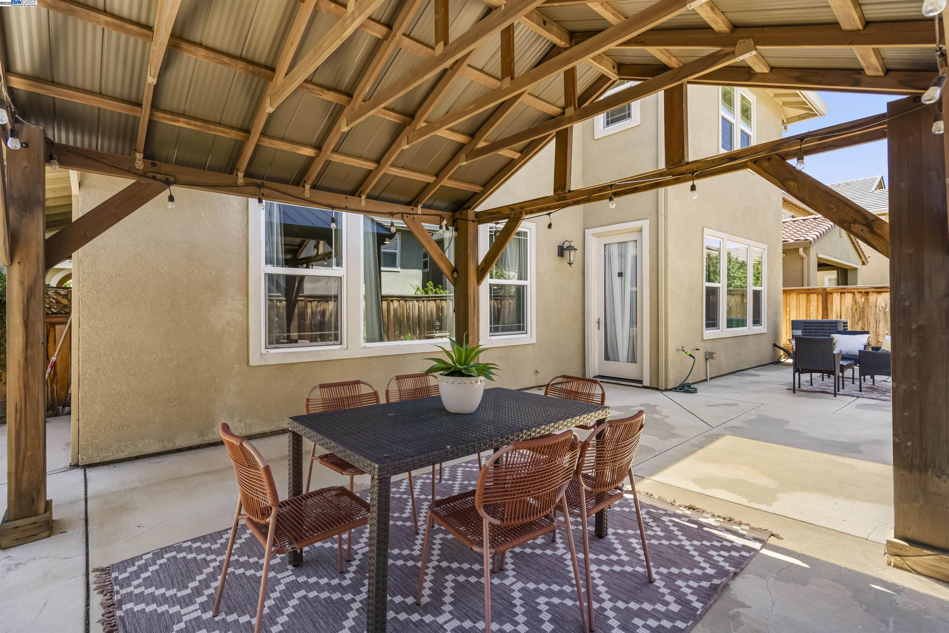 Detail Gallery Image 46 of 52 For 575 W Strauss Dr, Mountain House,  CA 95391 - 5 Beds | 4/1 Baths