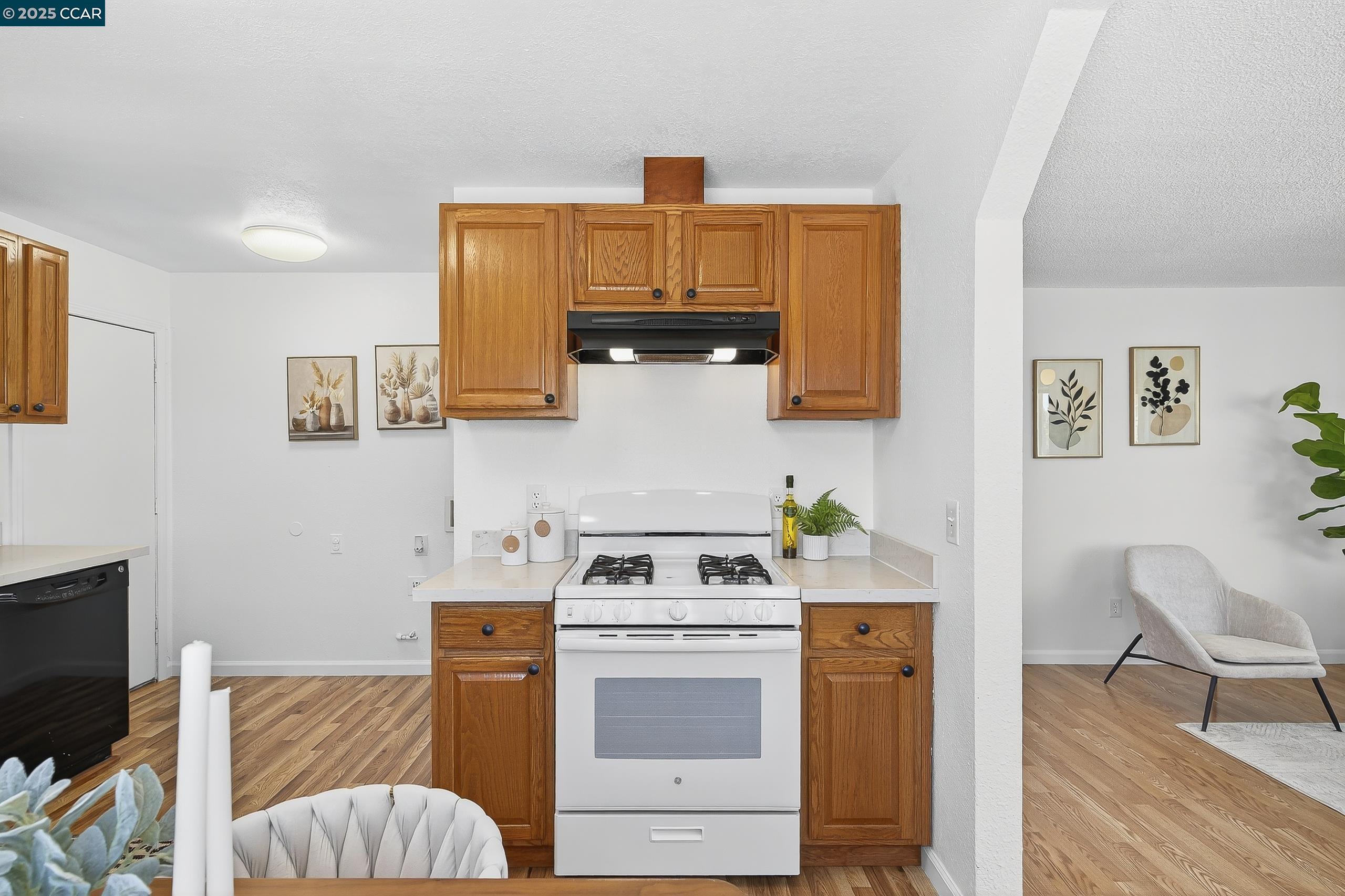 Detail Gallery Image 13 of 40 For 1402 25th St, Richmond,  CA 94806 - 2 Beds | 1 Baths