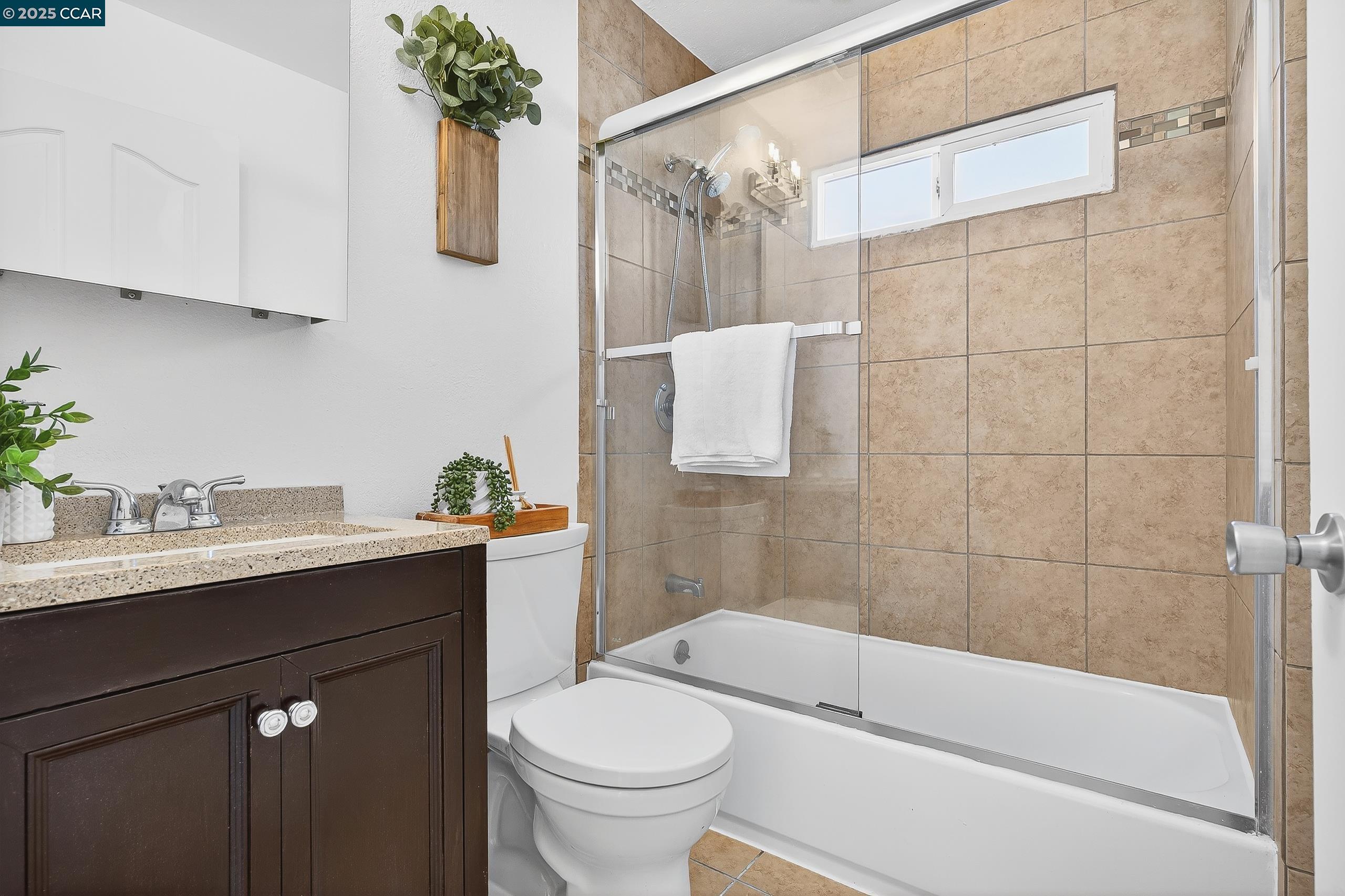 Detail Gallery Image 27 of 40 For 1402 25th St, Richmond,  CA 94806 - 2 Beds | 1 Baths