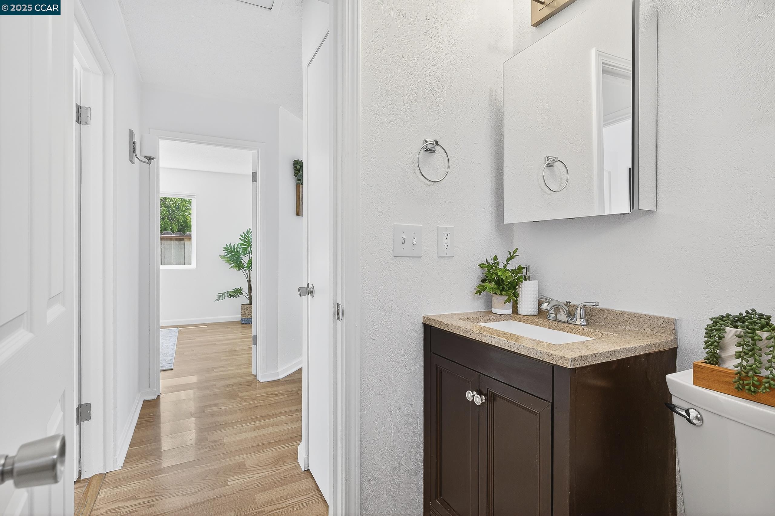 Detail Gallery Image 28 of 40 For 1402 25th St, Richmond,  CA 94806 - 2 Beds | 1 Baths