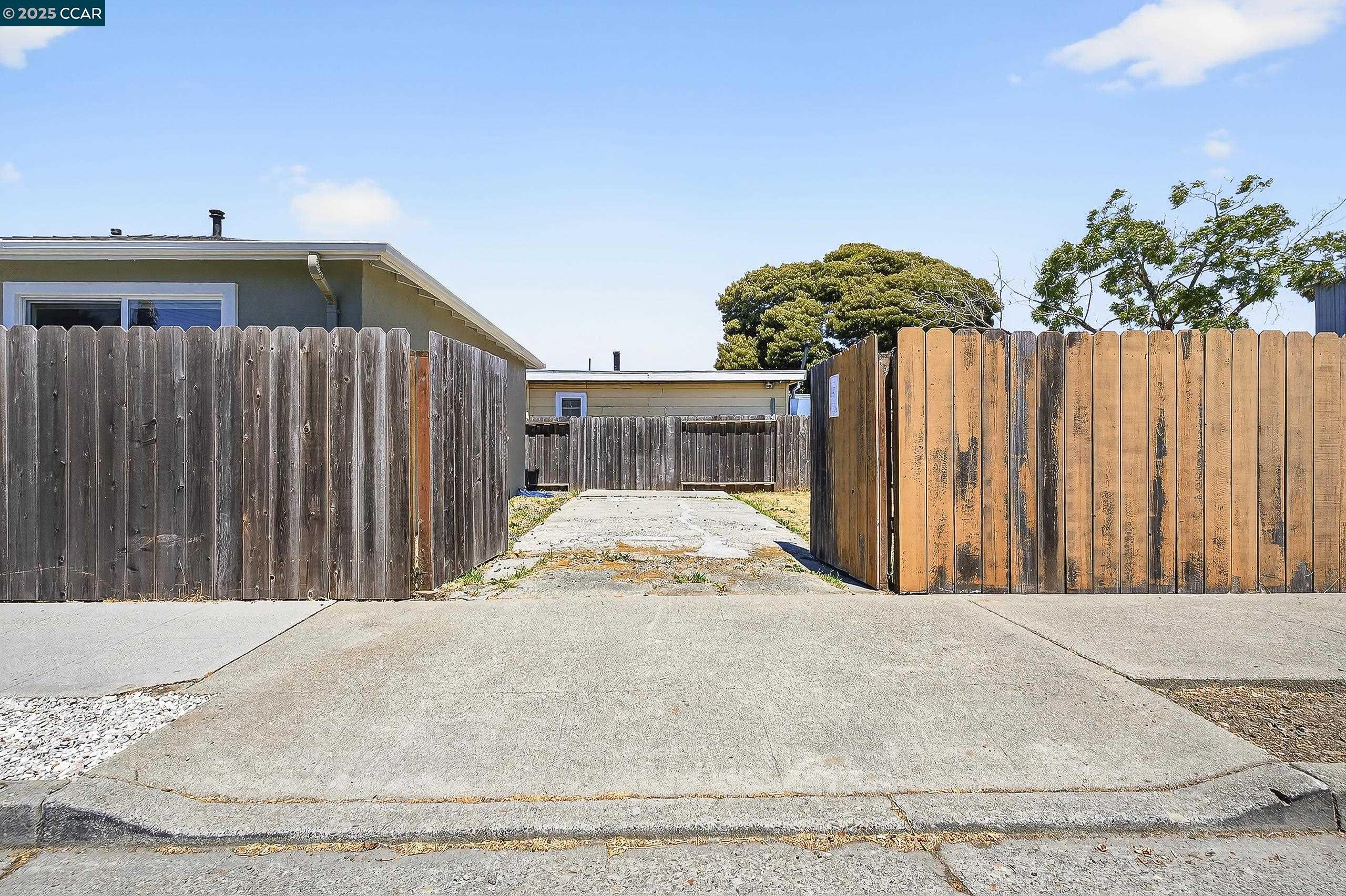 Detail Gallery Image 36 of 40 For 1402 25th St, Richmond,  CA 94806 - 2 Beds | 1 Baths