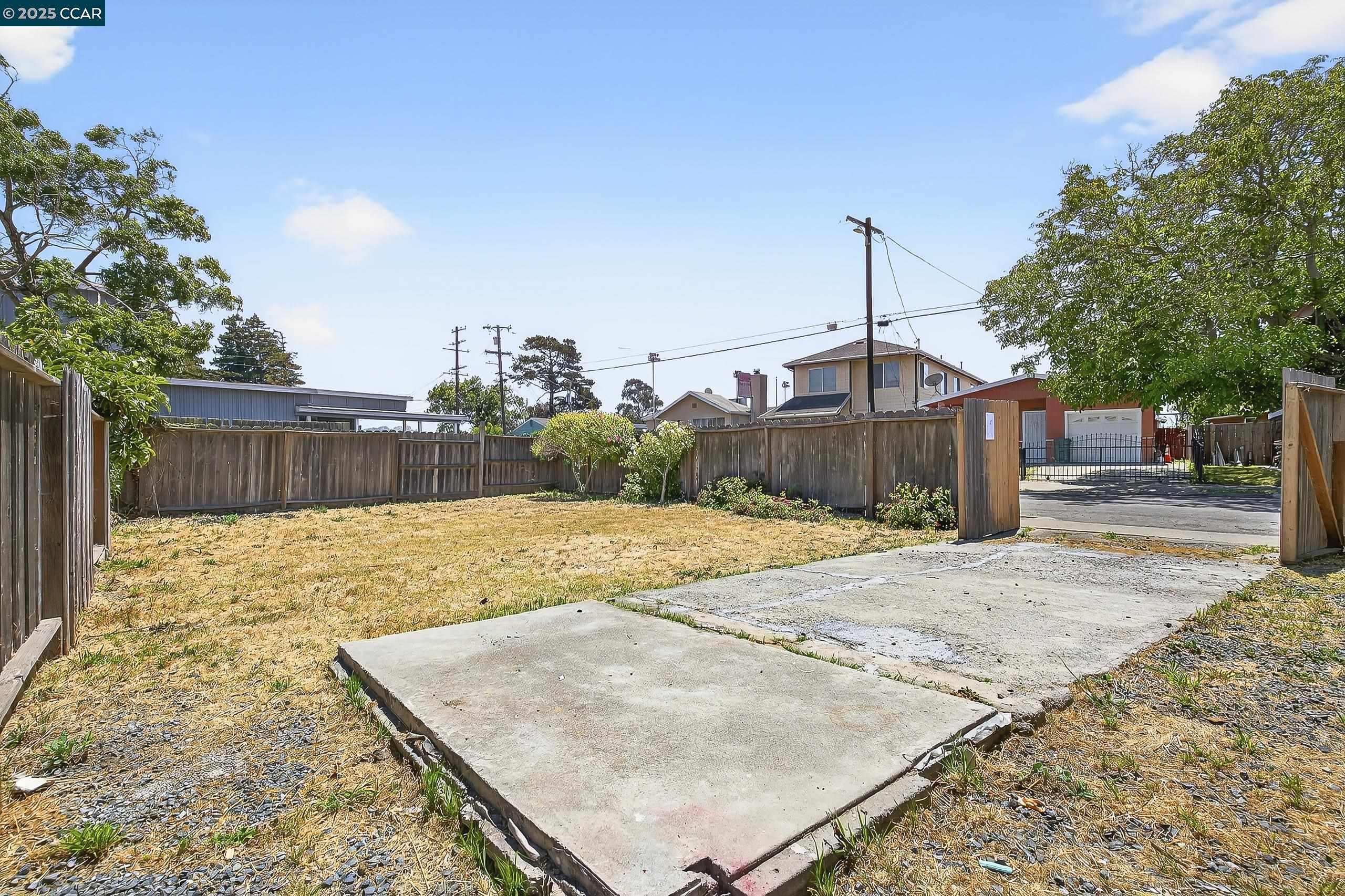 Detail Gallery Image 37 of 40 For 1402 25th St, Richmond,  CA 94806 - 2 Beds | 1 Baths
