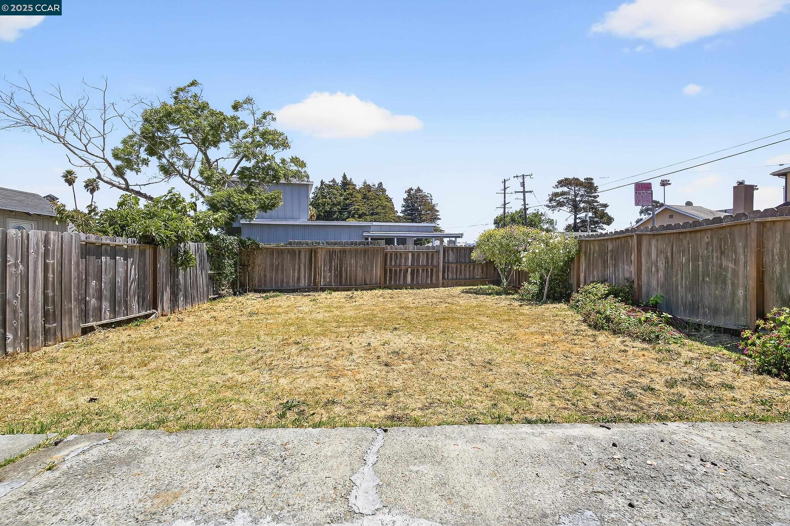 Detail Gallery Image 38 of 40 For 1402 25th St, Richmond,  CA 94806 - 2 Beds | 1 Baths