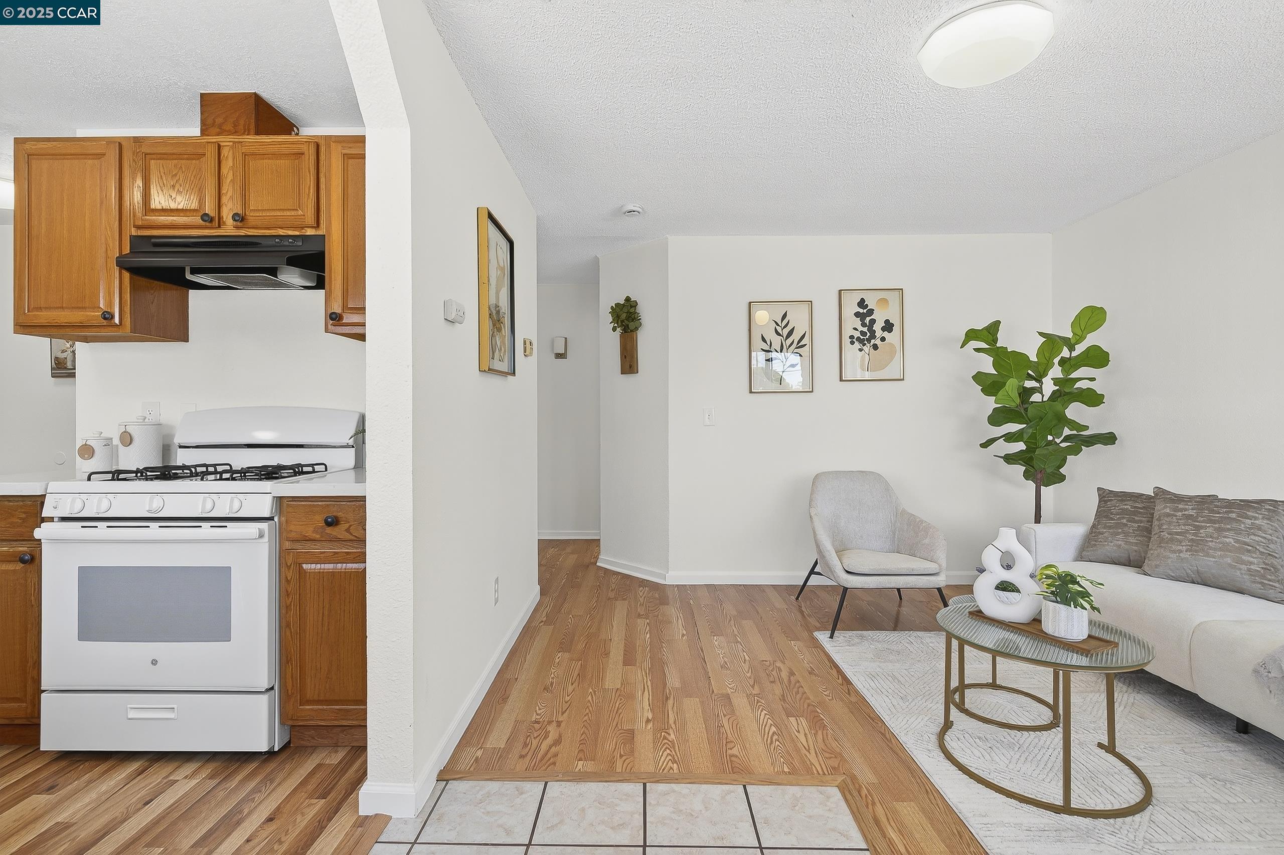Detail Gallery Image 9 of 40 For 1402 25th St, Richmond,  CA 94806 - 2 Beds | 1 Baths