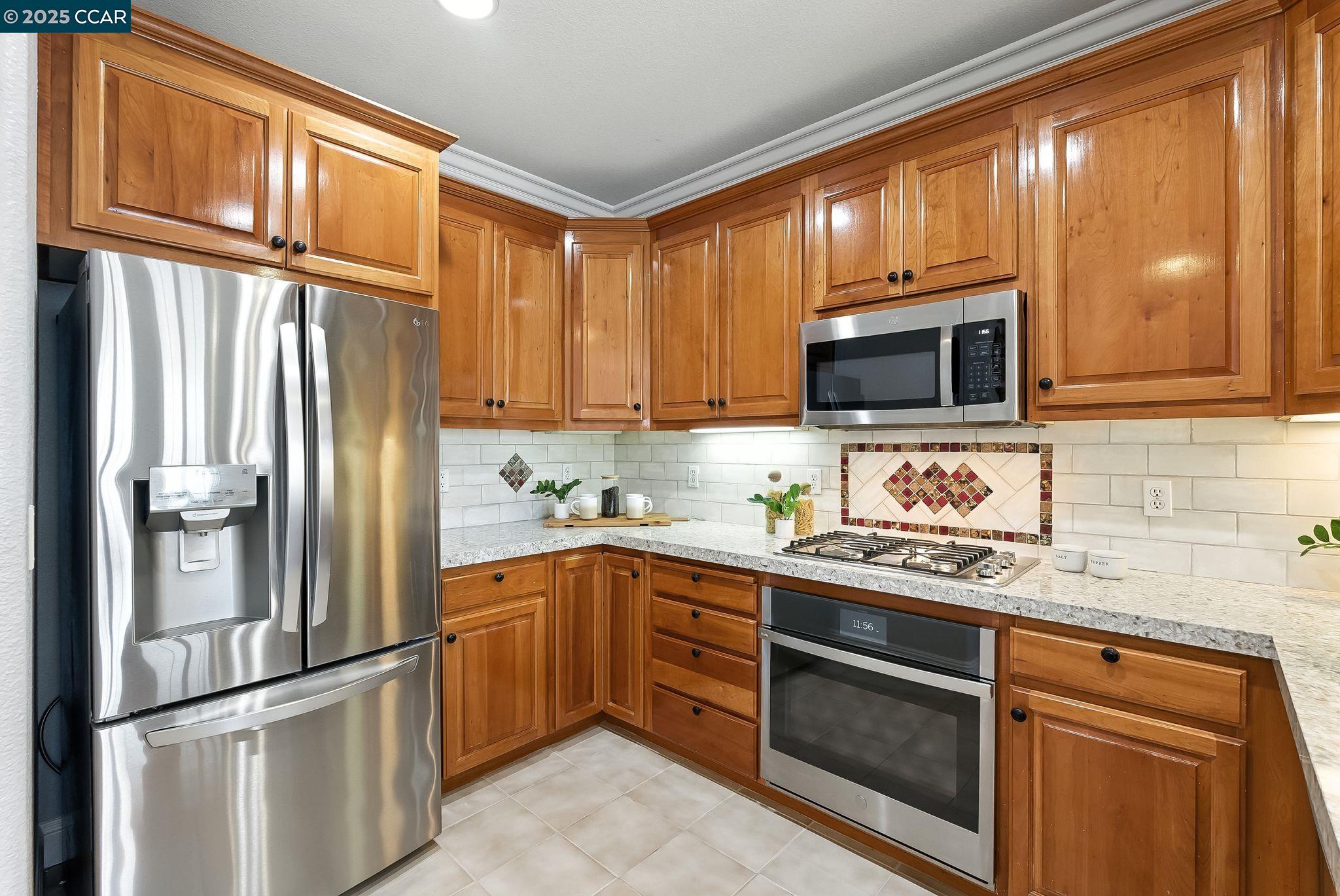 Photo #6: 41107300 Listing 