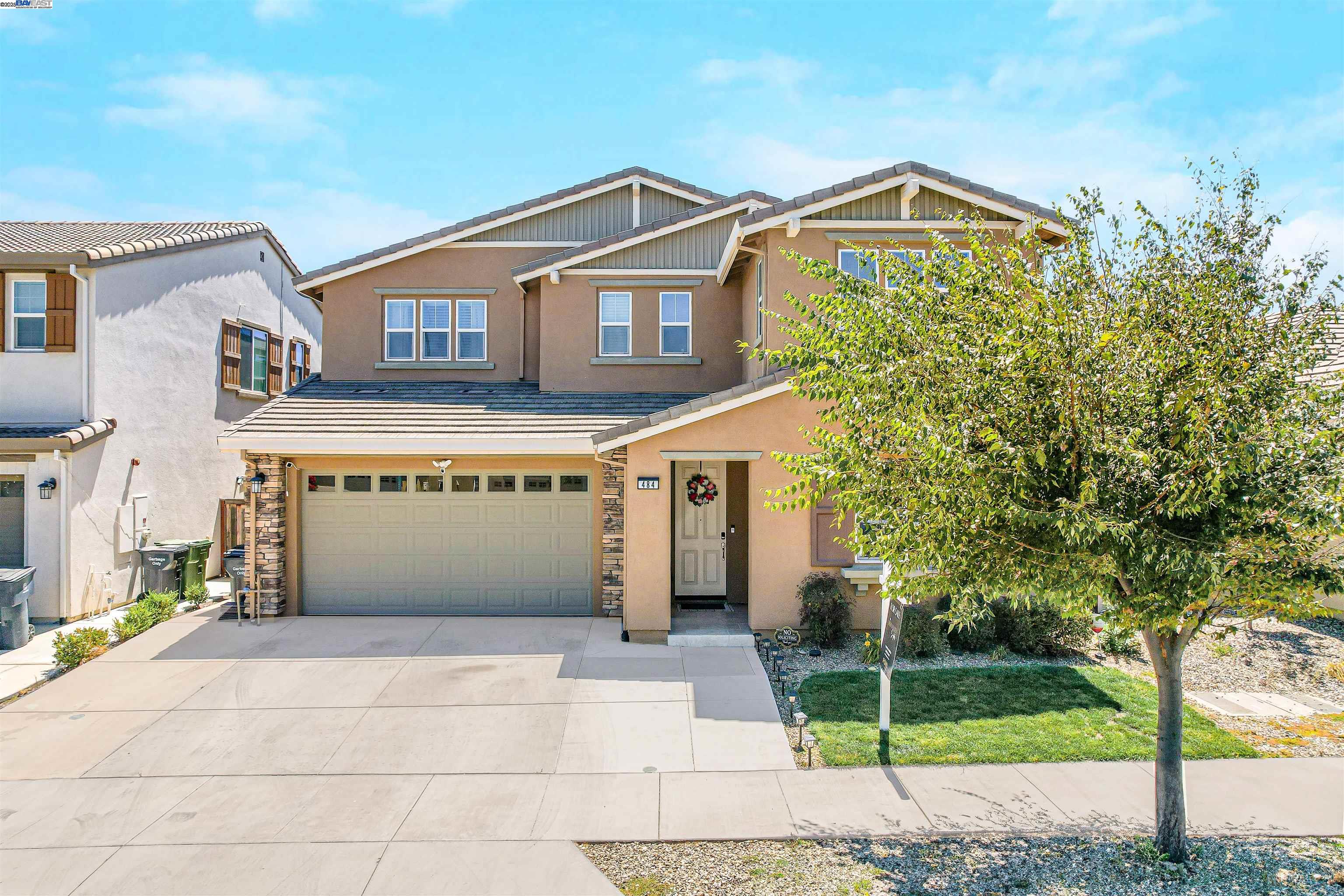 Detail Gallery Image 2 of 56 For 484 S Derone Ln, Tracy,  CA 95376 - 4 Beds | 3 Baths