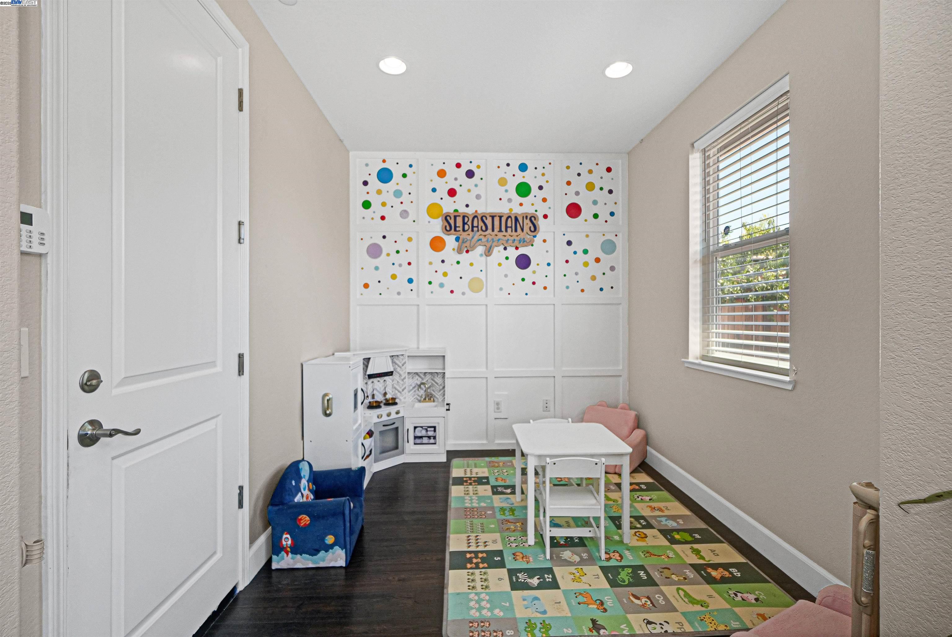 Detail Gallery Image 22 of 56 For 484 S Derone Ln, Tracy,  CA 95376 - 4 Beds | 3 Baths