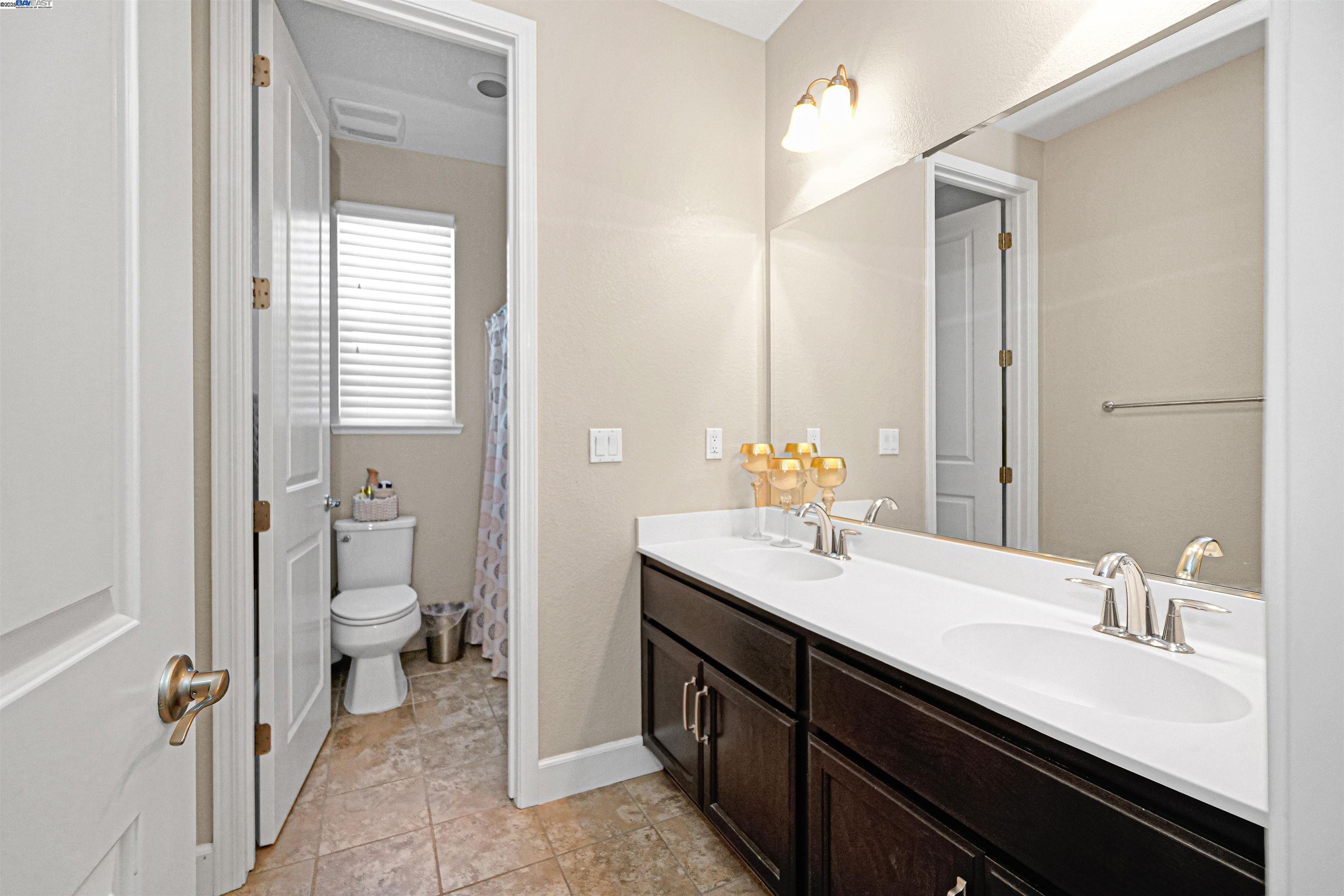 Detail Gallery Image 32 of 56 For 484 S Derone Ln, Tracy,  CA 95376 - 4 Beds | 3 Baths