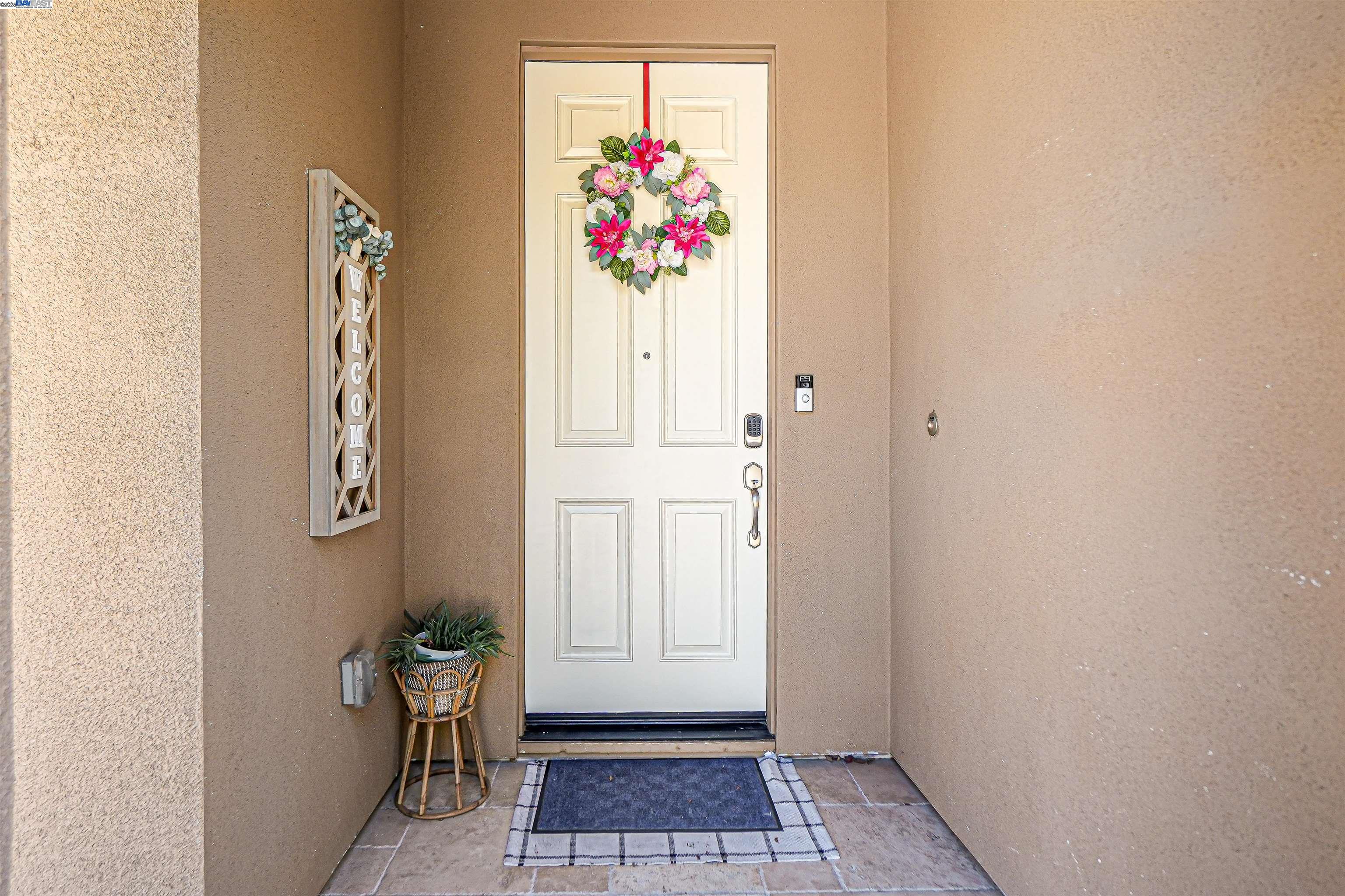 Detail Gallery Image 5 of 56 For 484 S Derone Ln, Tracy,  CA 95376 - 4 Beds | 3 Baths
