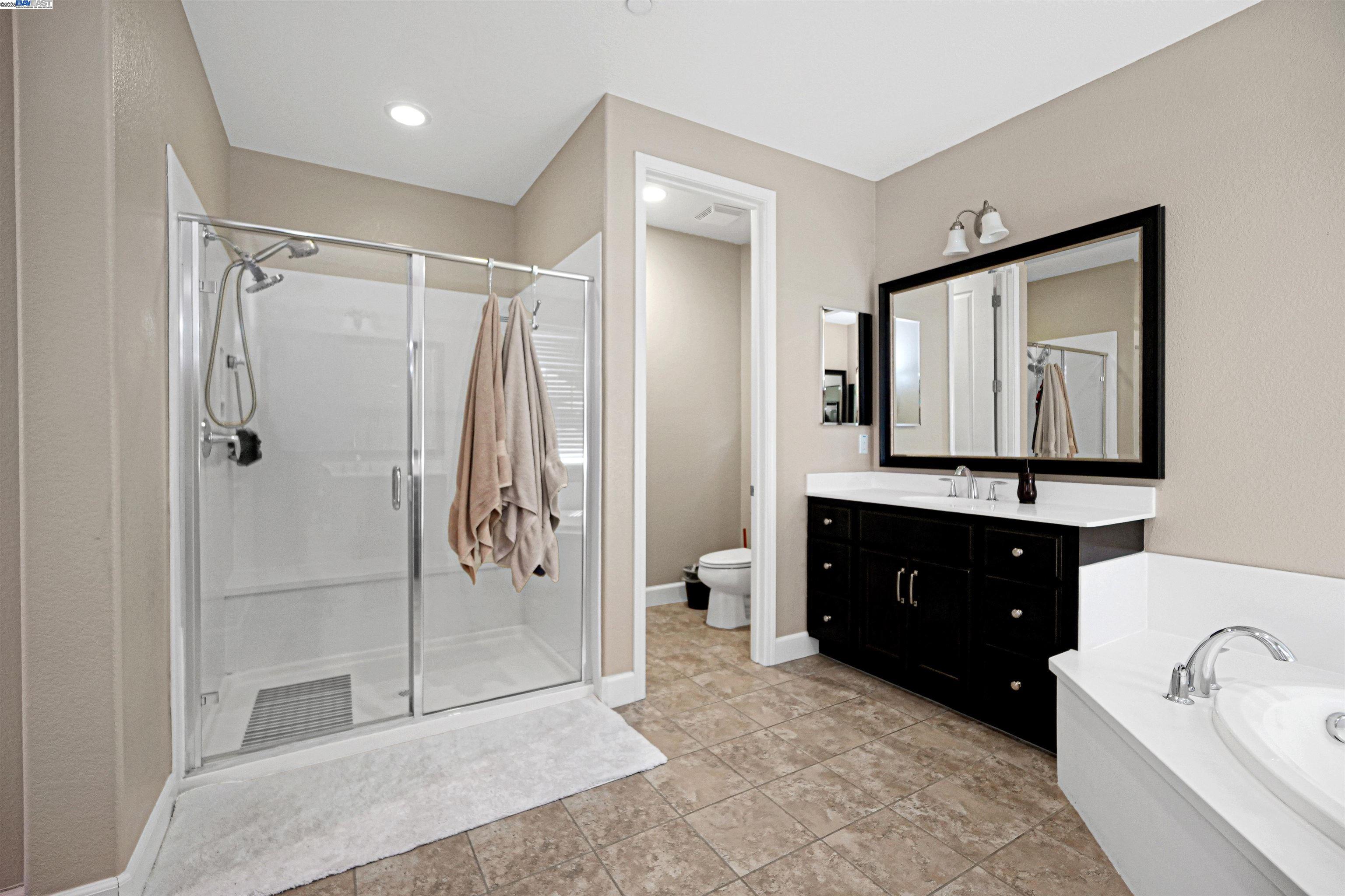 Detail Gallery Image 42 of 56 For 484 S Derone Ln, Tracy,  CA 95376 - 4 Beds | 3 Baths