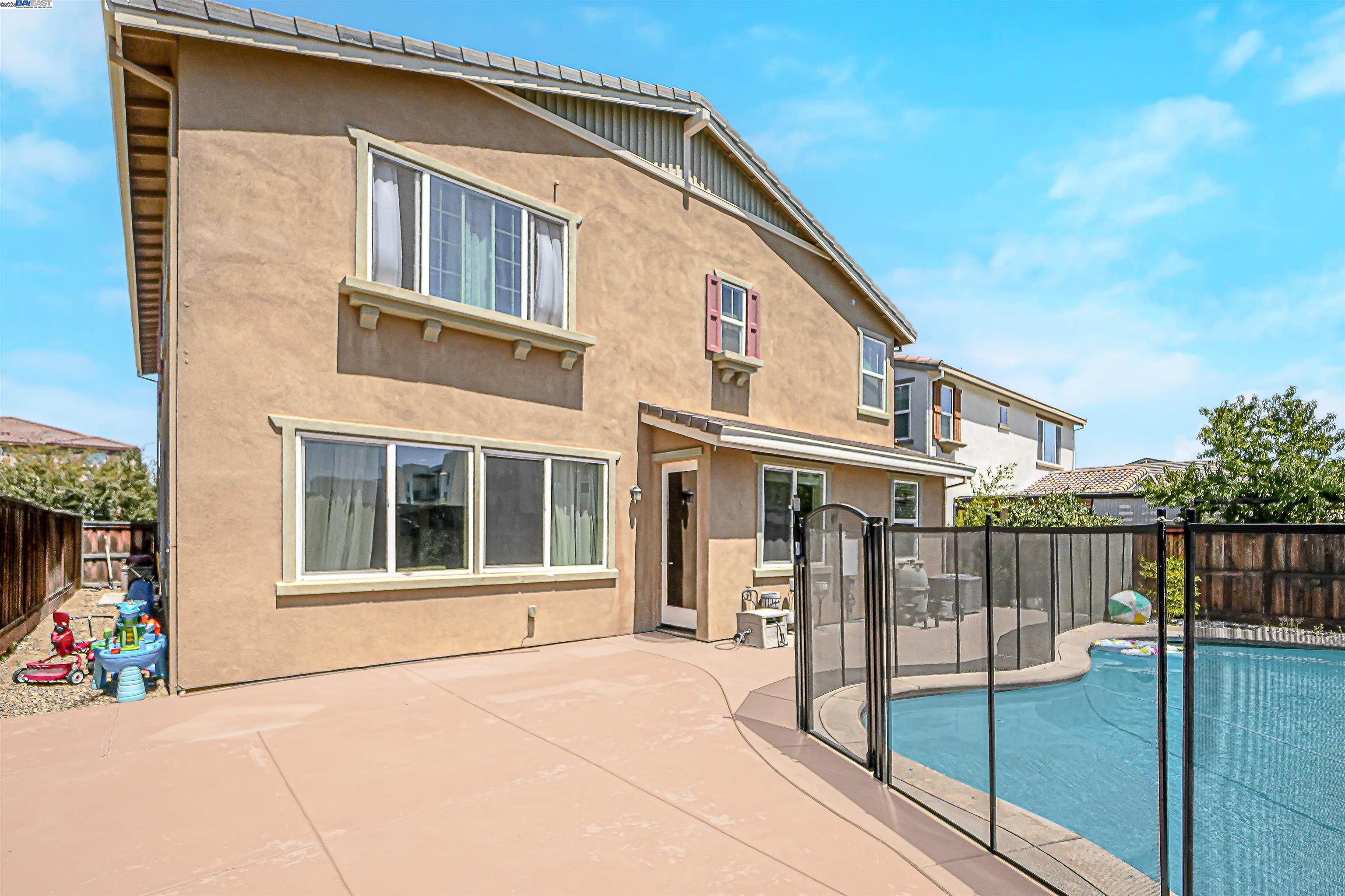 Detail Gallery Image 47 of 56 For 484 S Derone Ln, Tracy,  CA 95376 - 4 Beds | 3 Baths