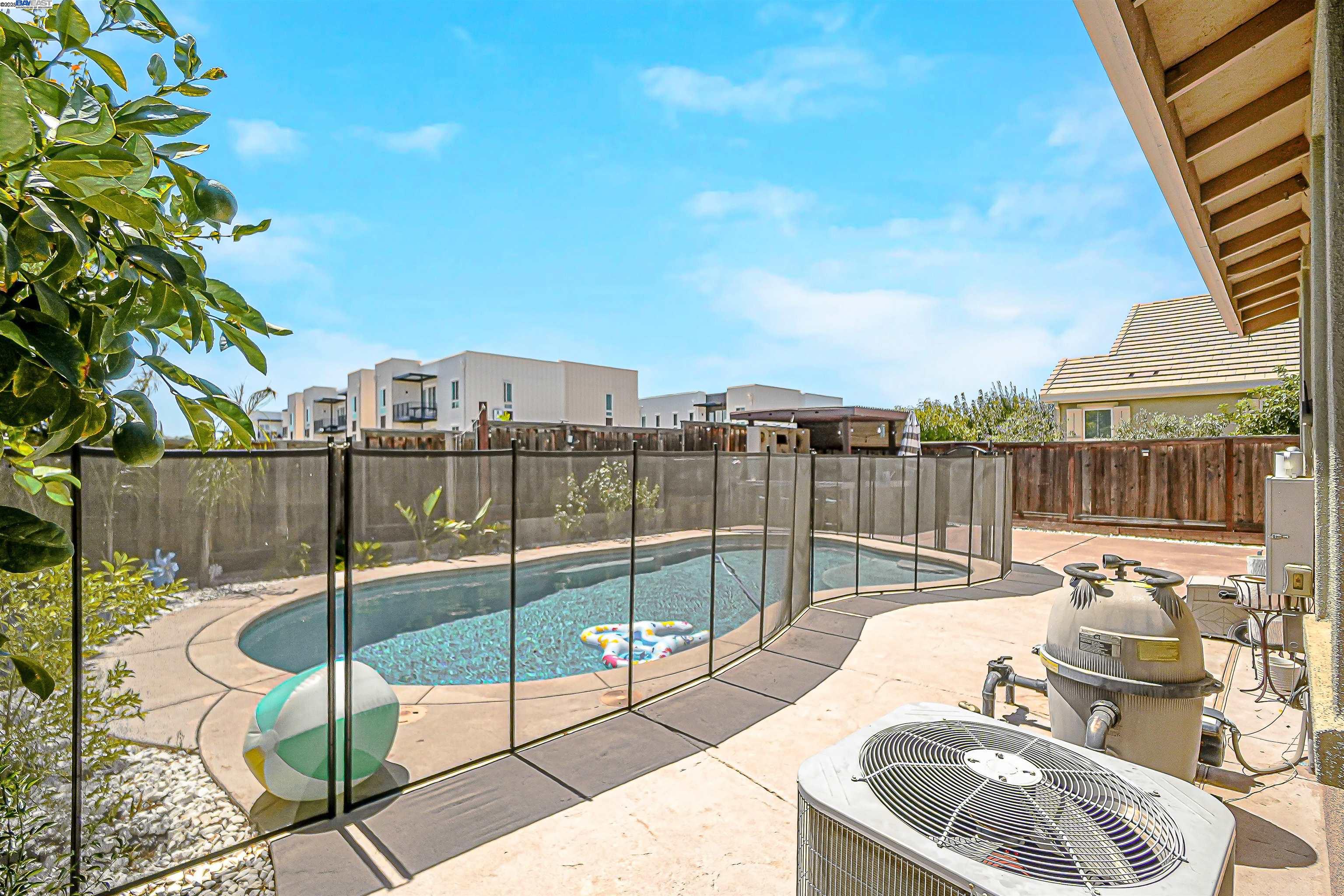 Detail Gallery Image 49 of 56 For 484 S Derone Ln, Tracy,  CA 95376 - 4 Beds | 3 Baths