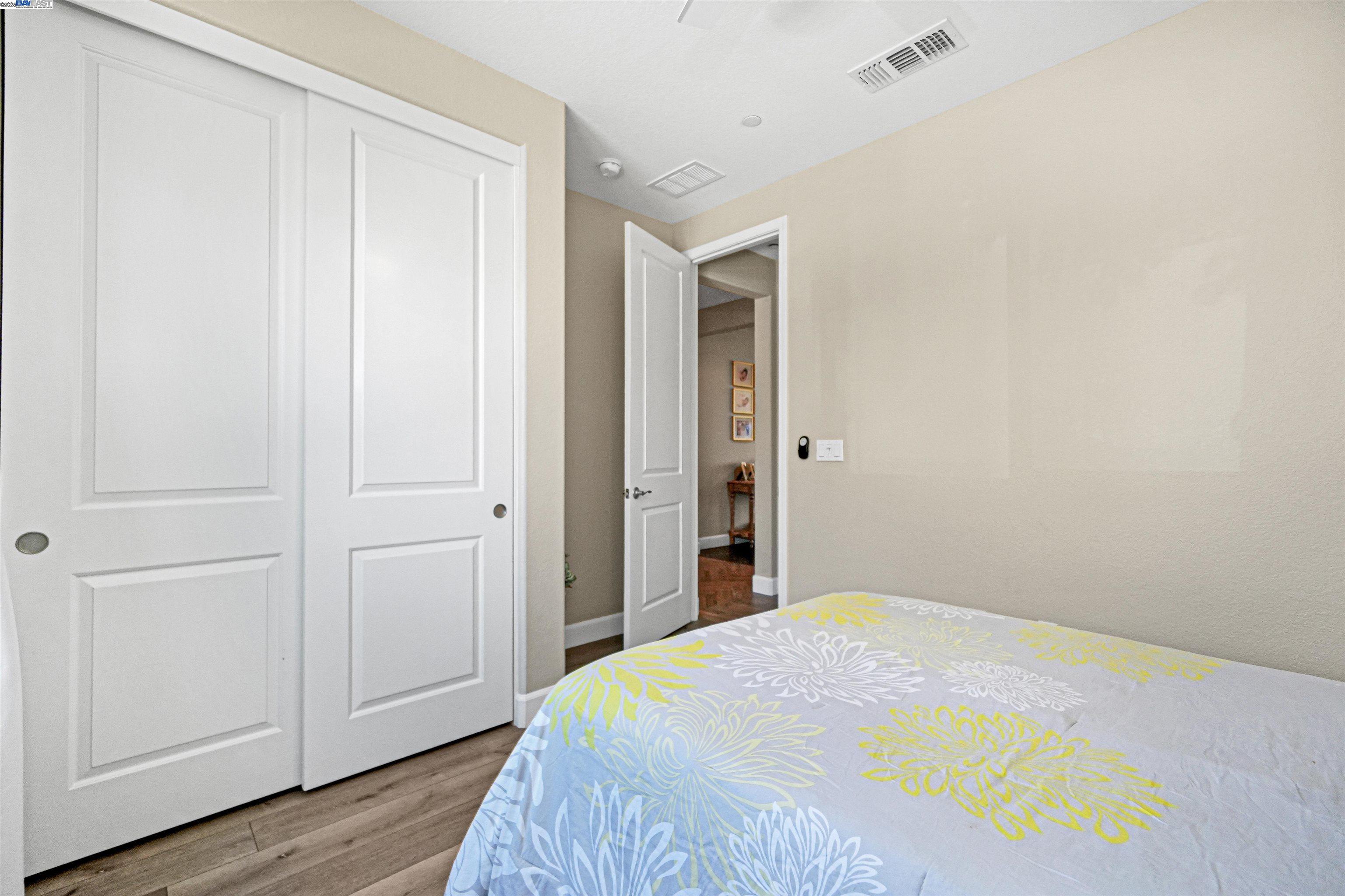 Detail Gallery Image 10 of 56 For 484 S Derone Ln, Tracy,  CA 95376 - 4 Beds | 3 Baths
