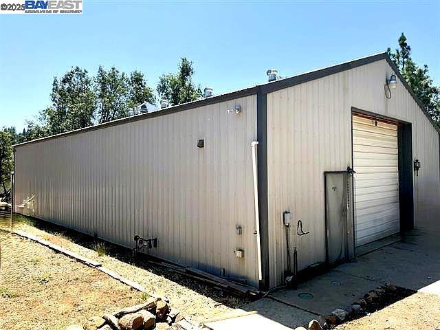 Detail Gallery Image 3 of 31 For 25025 State Highway 88, Pioneer,  CA 95666 - 3 Beds | 3 Baths