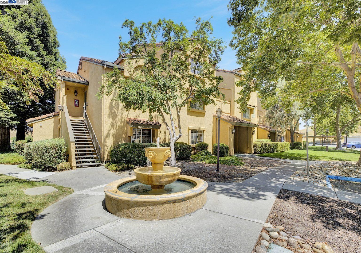 Photo #2: 41107308 Listing 