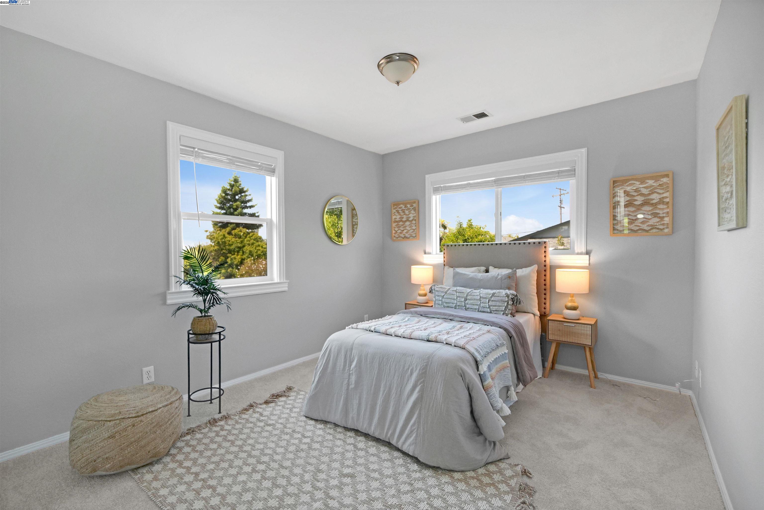 Detail Gallery Image 23 of 37 For 24948 Campus Dr, Hayward,  CA 94542 - 4 Beds | 3 Baths