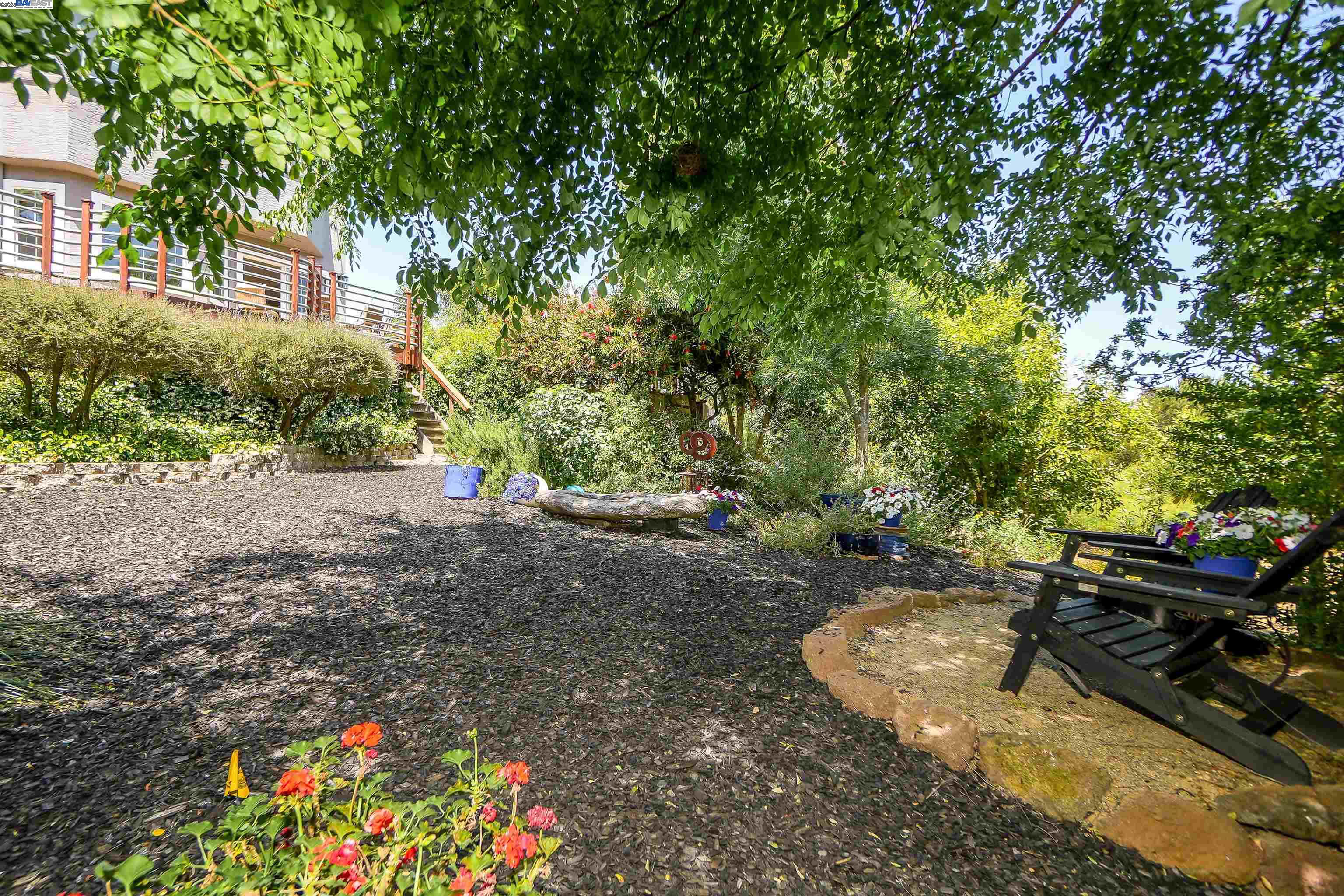 Detail Gallery Image 31 of 37 For 24948 Campus Dr, Hayward,  CA 94542 - 4 Beds | 3 Baths