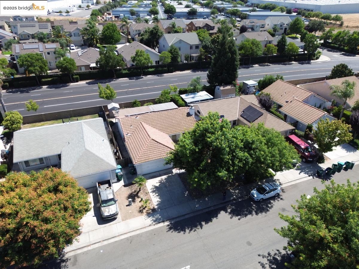 Detail Gallery Image 2 of 18 For 2960 Hebron Ln, Stockton,  CA 95206 - 3 Beds | 2 Baths