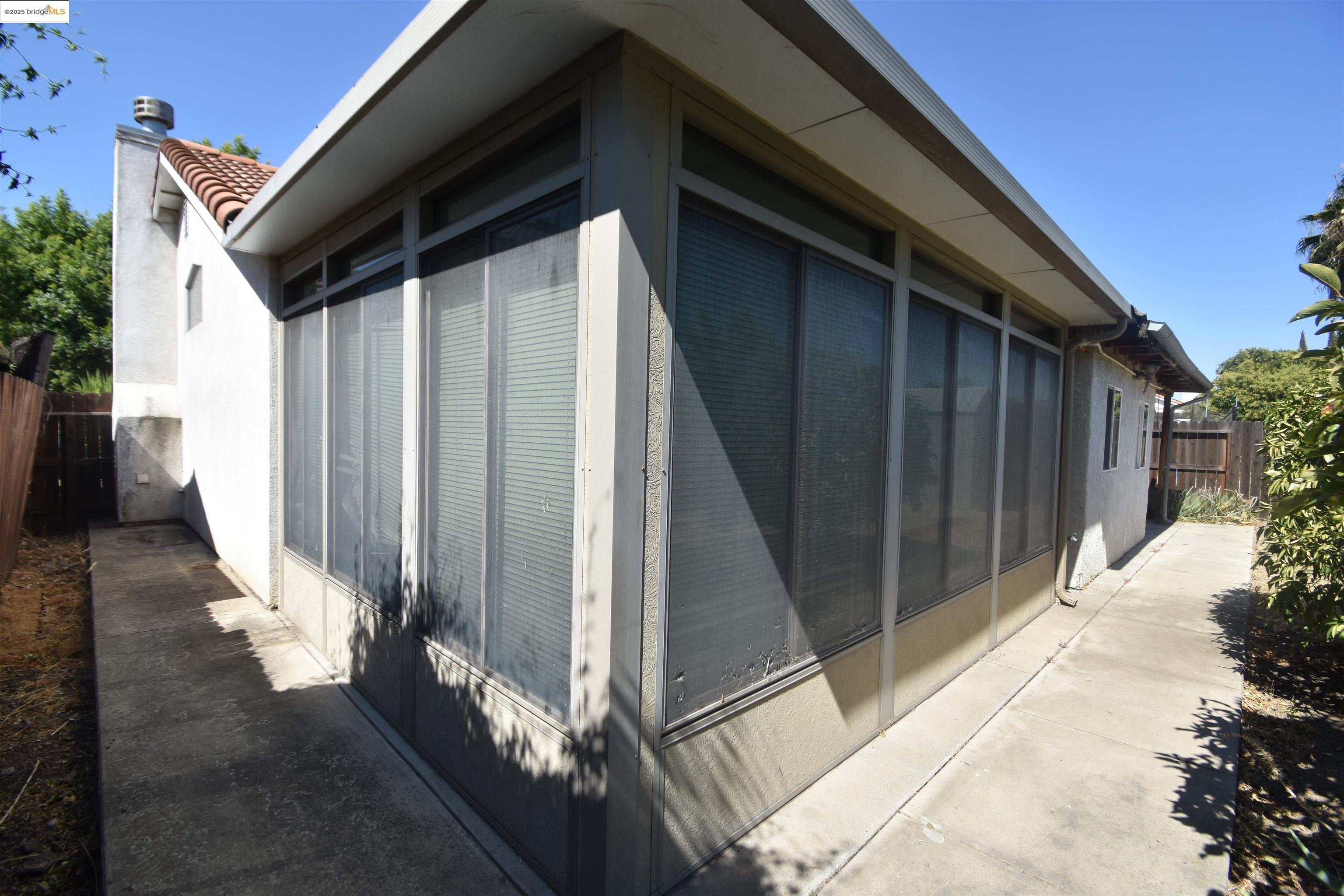 Detail Gallery Image 14 of 18 For 2960 Hebron Ln, Stockton,  CA 95206 - 3 Beds | 2 Baths