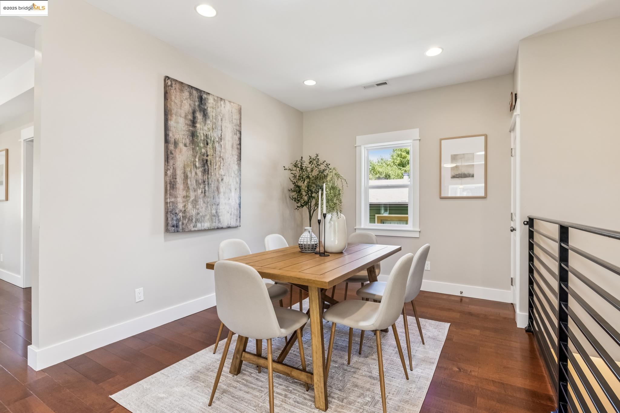 Detail Gallery Image 12 of 60 For 3328 Kansas St, Oakland,  CA 94602 - 4 Beds | 3 Baths