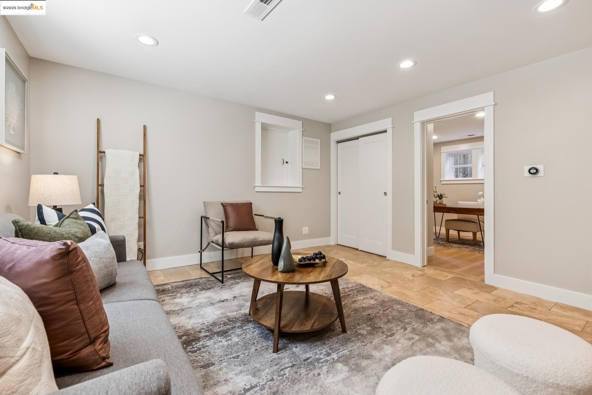 Detail Gallery Image 33 of 60 For 3328 Kansas St, Oakland,  CA 94602 - 4 Beds | 3 Baths
