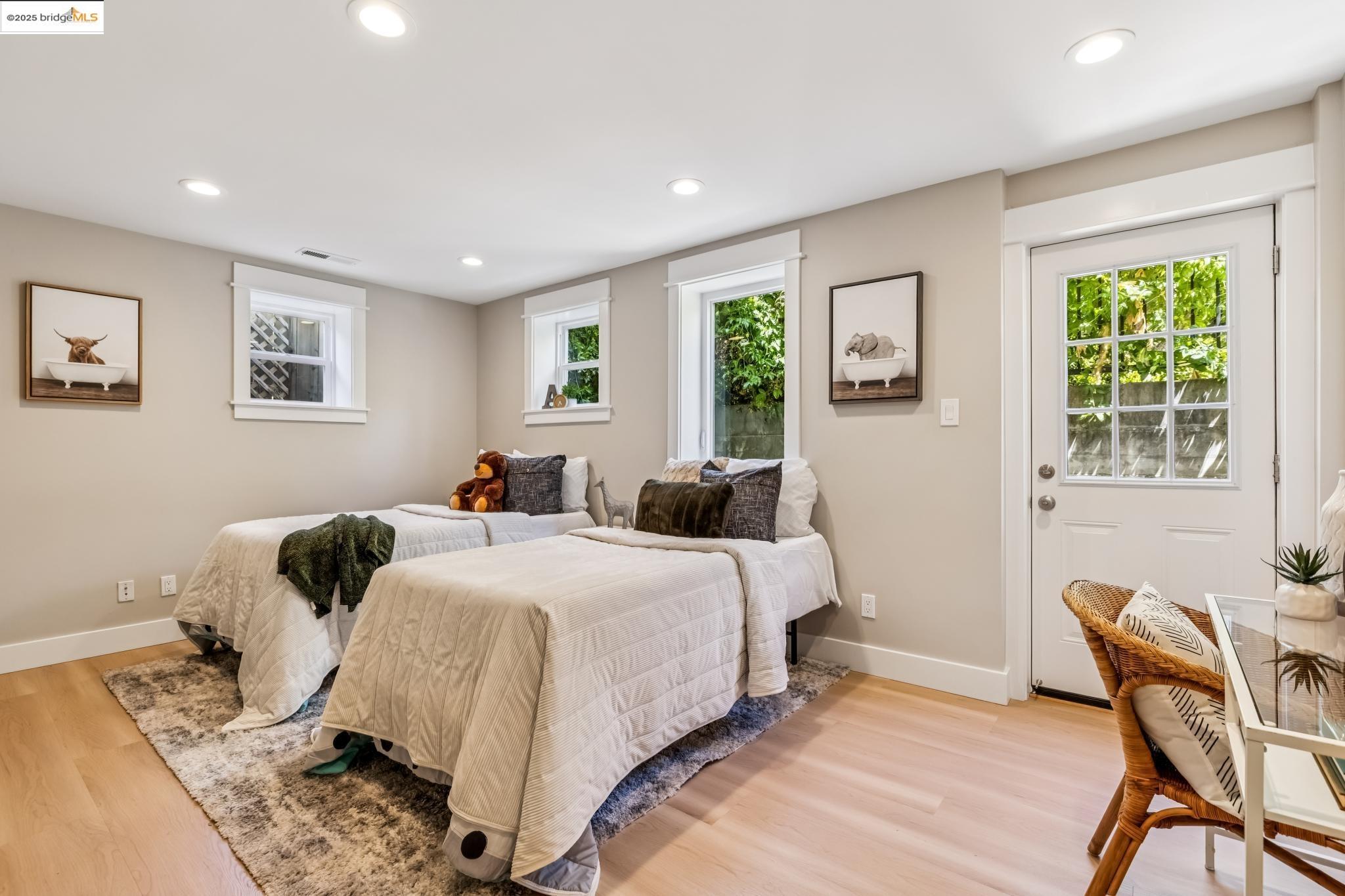 Detail Gallery Image 35 of 60 For 3328 Kansas St, Oakland,  CA 94602 - 4 Beds | 3 Baths
