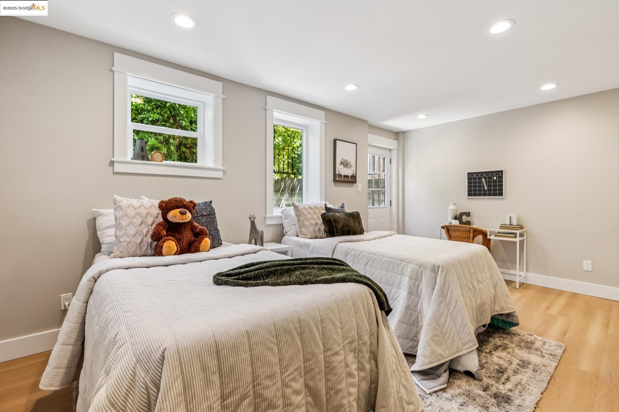 Detail Gallery Image 36 of 60 For 3328 Kansas St, Oakland,  CA 94602 - 4 Beds | 3 Baths