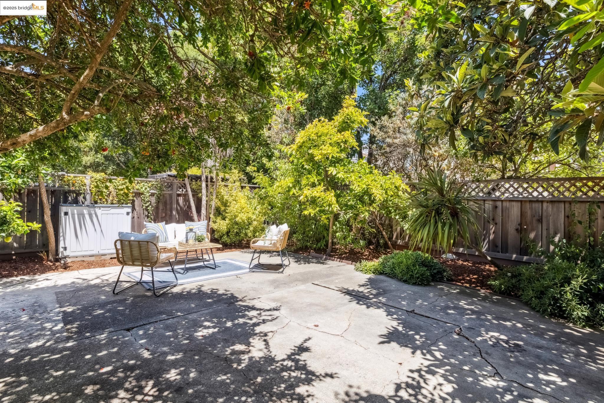 Detail Gallery Image 46 of 60 For 3328 Kansas St, Oakland,  CA 94602 - 4 Beds | 3 Baths