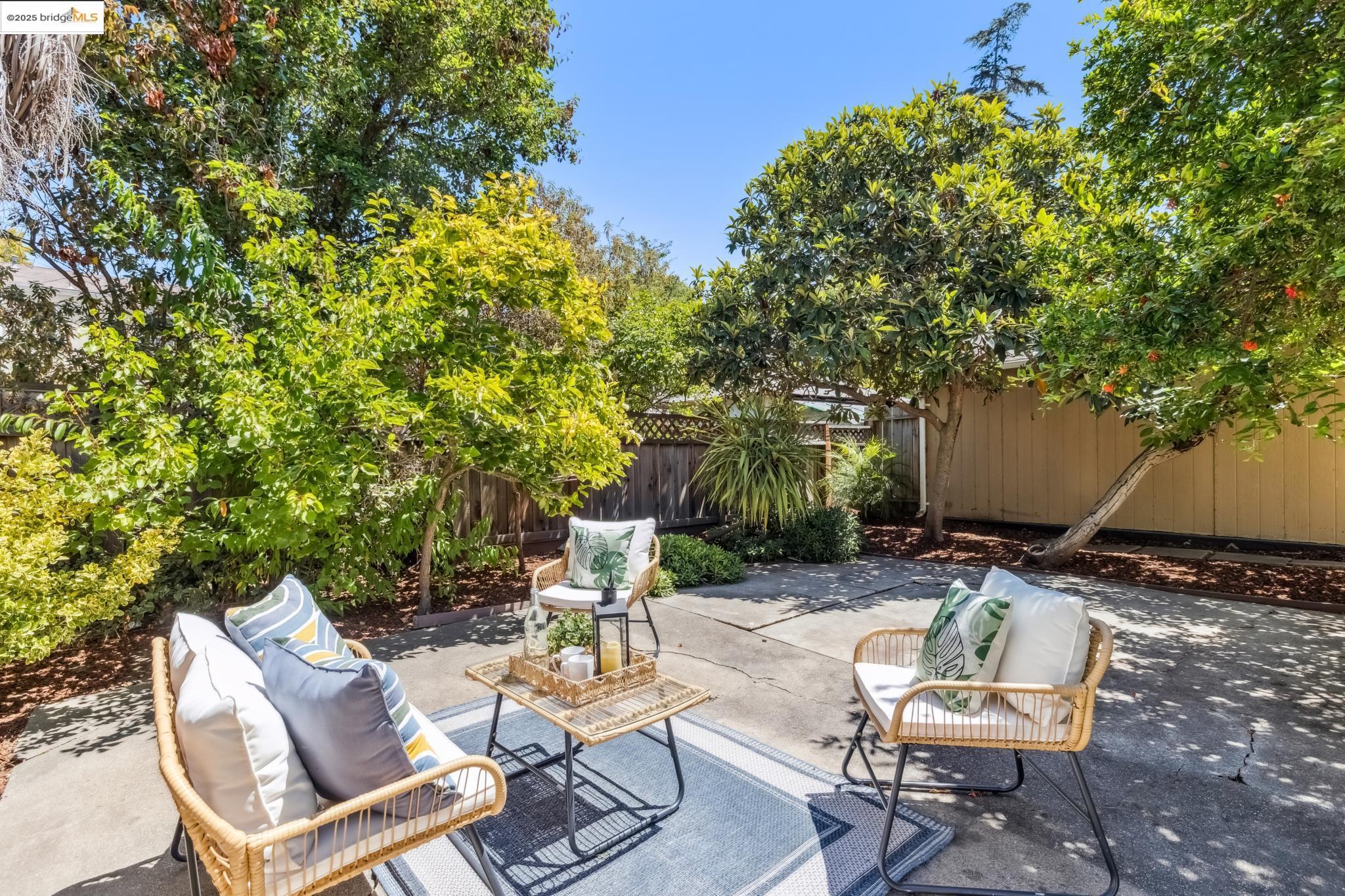 Detail Gallery Image 51 of 60 For 3328 Kansas St, Oakland,  CA 94602 - 4 Beds | 3 Baths