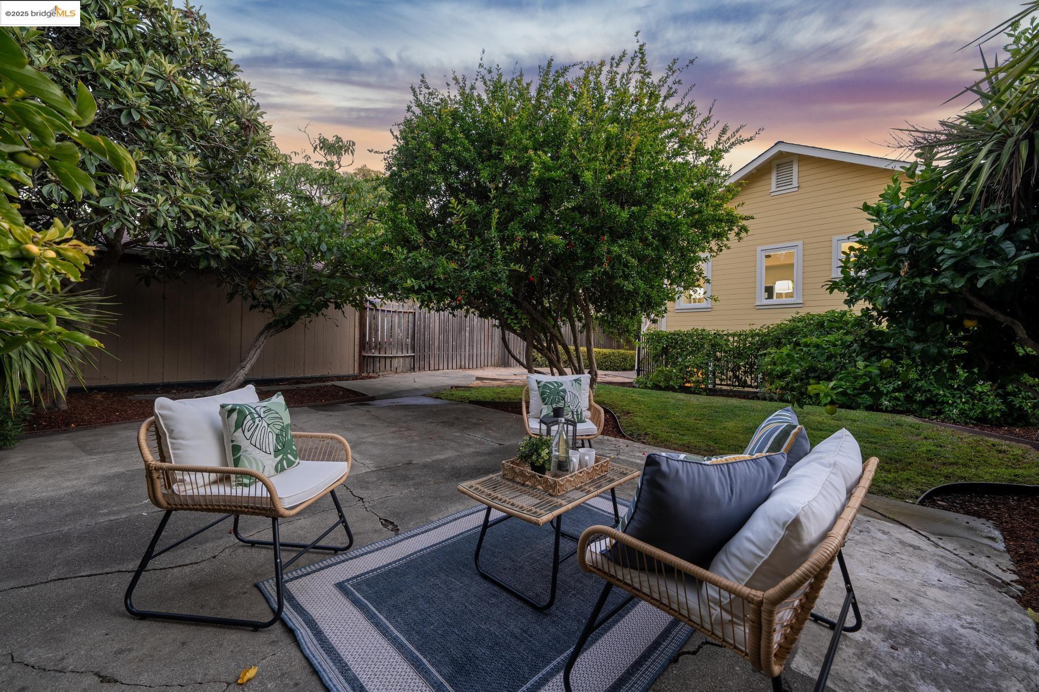 Detail Gallery Image 59 of 60 For 3328 Kansas St, Oakland,  CA 94602 - 4 Beds | 3 Baths