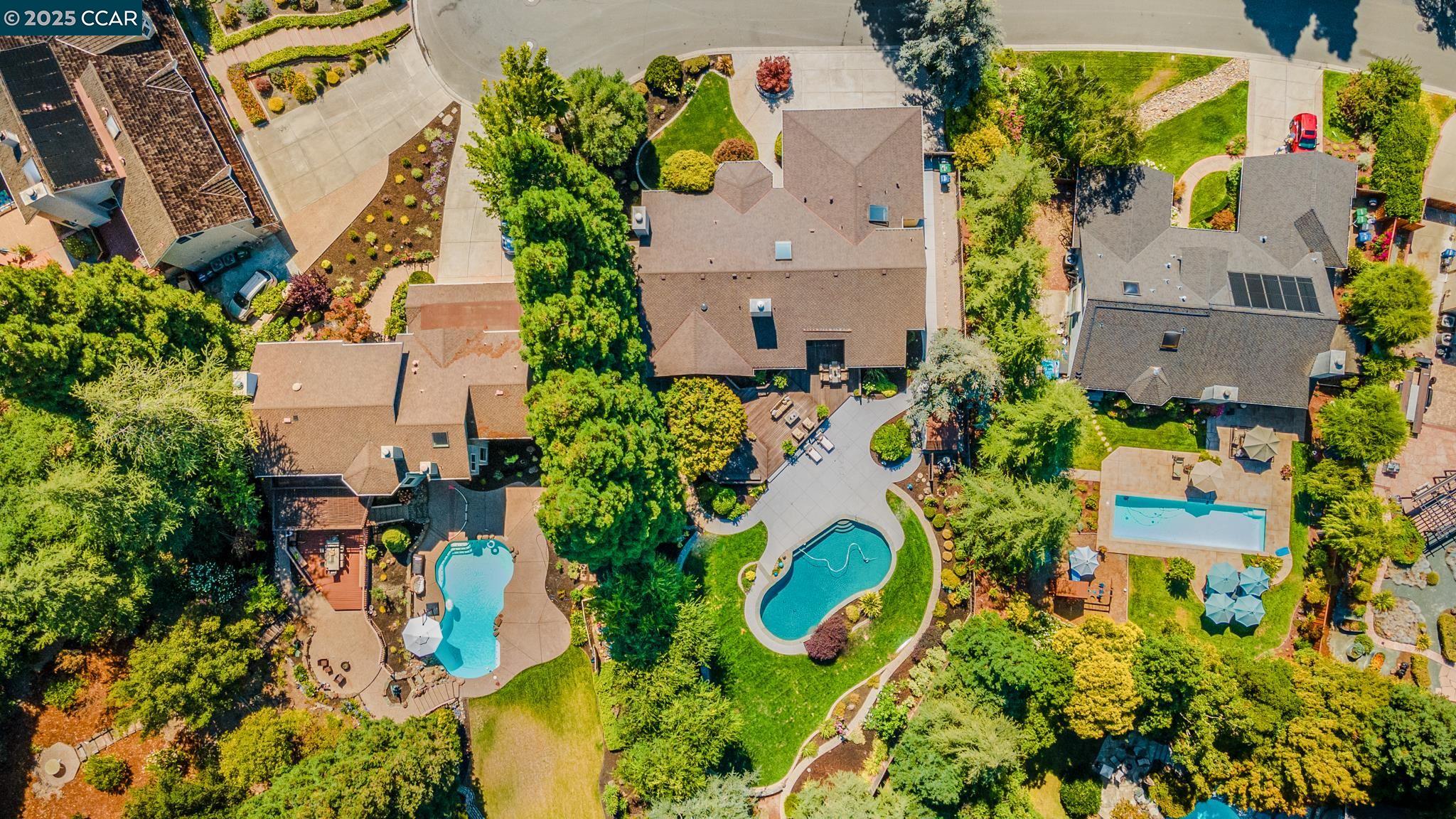 Detail Gallery Image 2 of 60 For 65 Bangor Ct, San Ramon,  CA 94582 - 4 Beds | 2/1 Baths