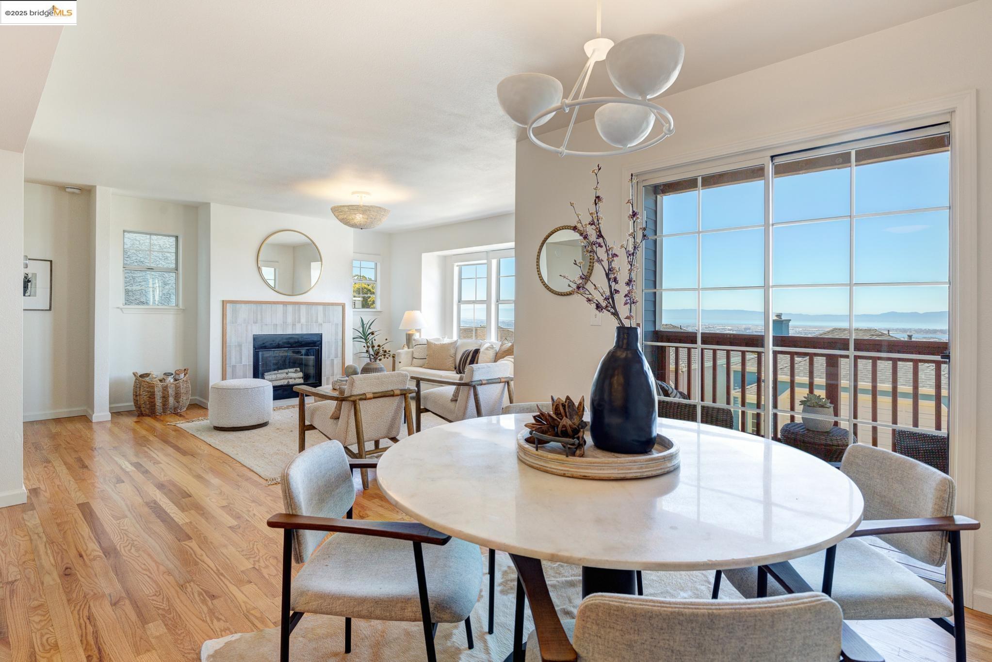 Detail Gallery Image 17 of 59 For 4353 Terrabella Way, Oakland,  CA 94619 - 3 Beds | 2/1 Baths