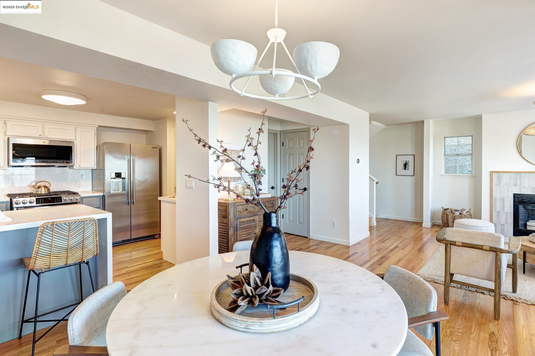 Detail Gallery Image 23 of 59 For 4353 Terrabella Way, Oakland,  CA 94619 - 3 Beds | 2/1 Baths