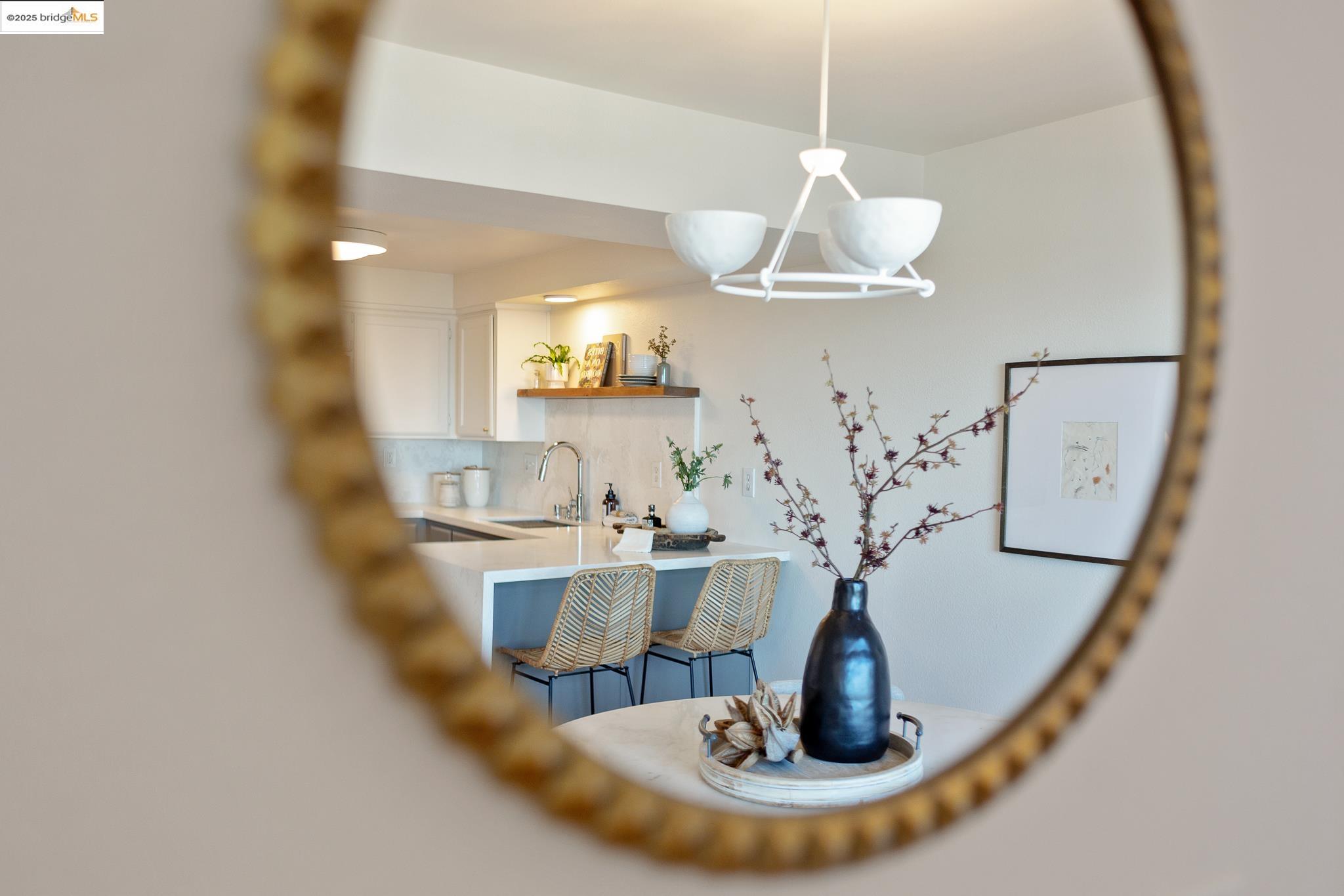 Detail Gallery Image 24 of 59 For 4353 Terrabella Way, Oakland,  CA 94619 - 3 Beds | 2/1 Baths