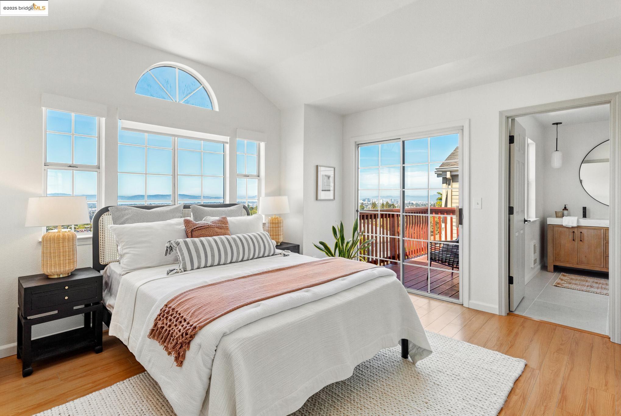 Detail Gallery Image 29 of 59 For 4353 Terrabella Way, Oakland,  CA 94619 - 3 Beds | 2/1 Baths