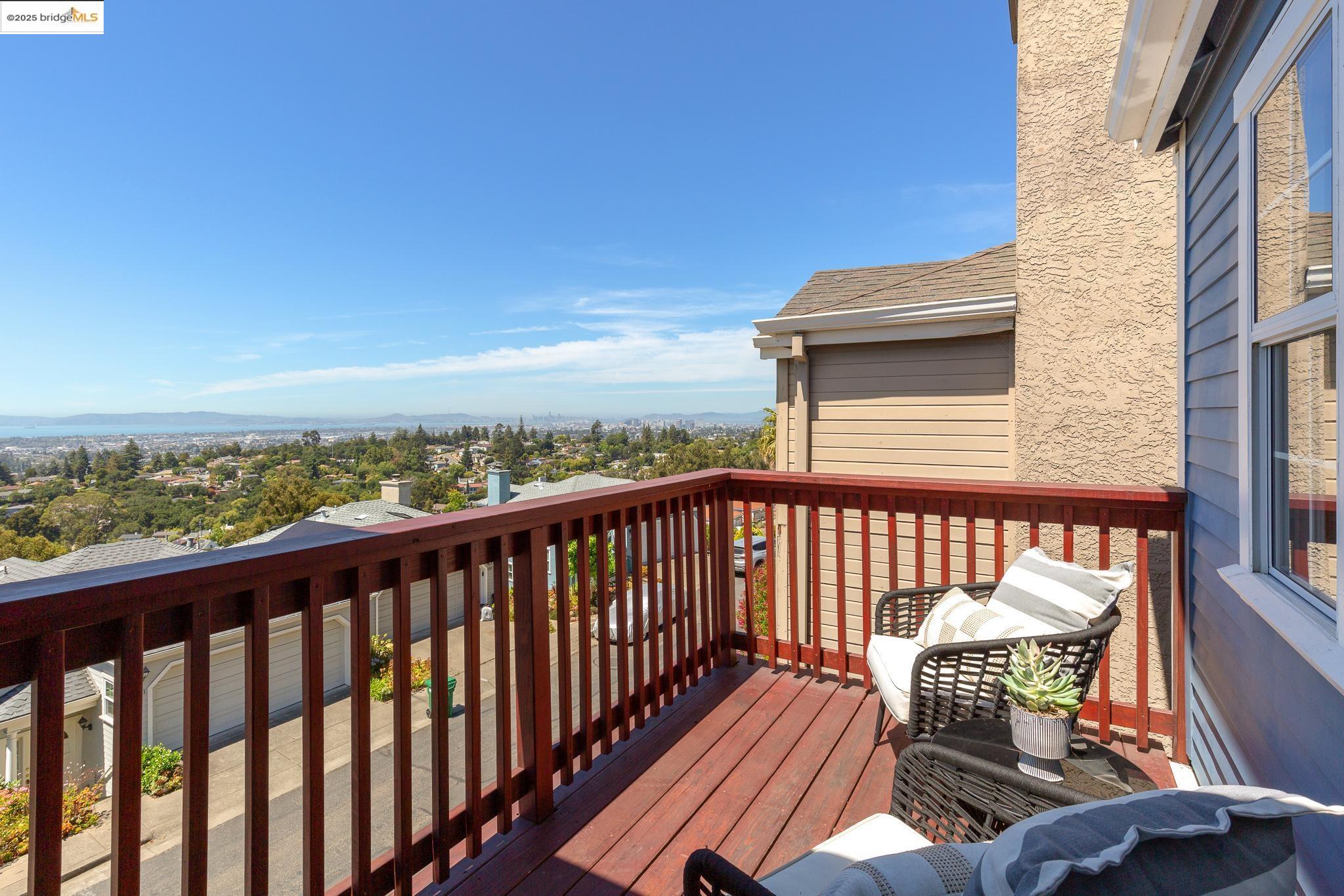 Detail Gallery Image 36 of 59 For 4353 Terrabella Way, Oakland,  CA 94619 - 3 Beds | 2/1 Baths