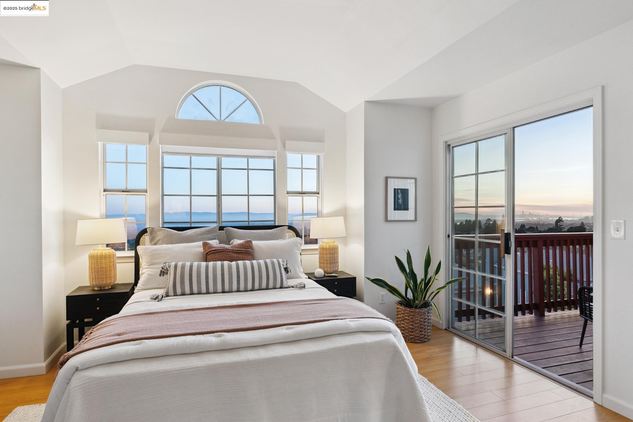 Detail Gallery Image 53 of 59 For 4353 Terrabella Way, Oakland,  CA 94619 - 3 Beds | 2/1 Baths