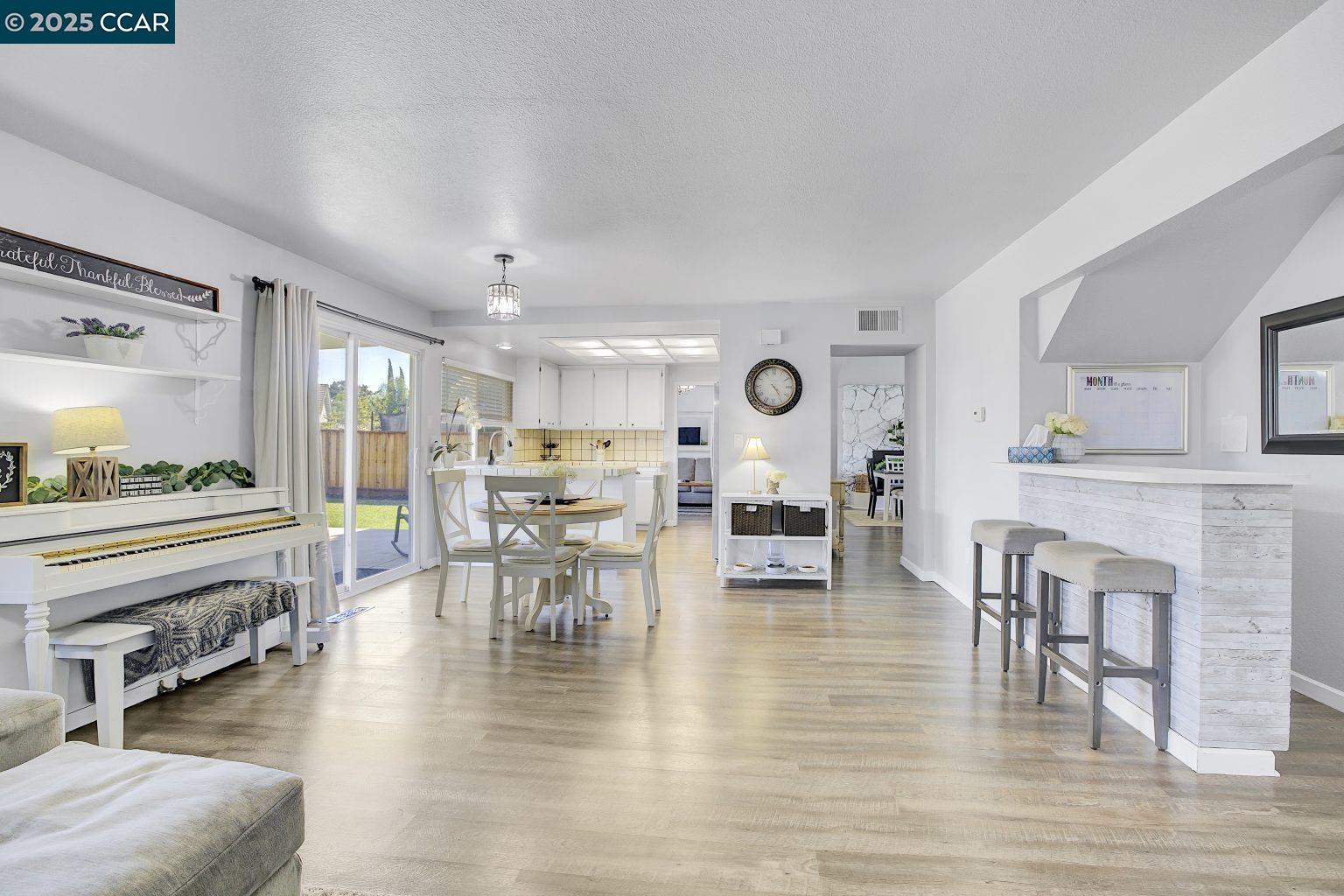 Detail Gallery Image 14 of 47 For 765 Valley Green Dr, Brentwood,  CA 94513 - 3 Beds | 3 Baths