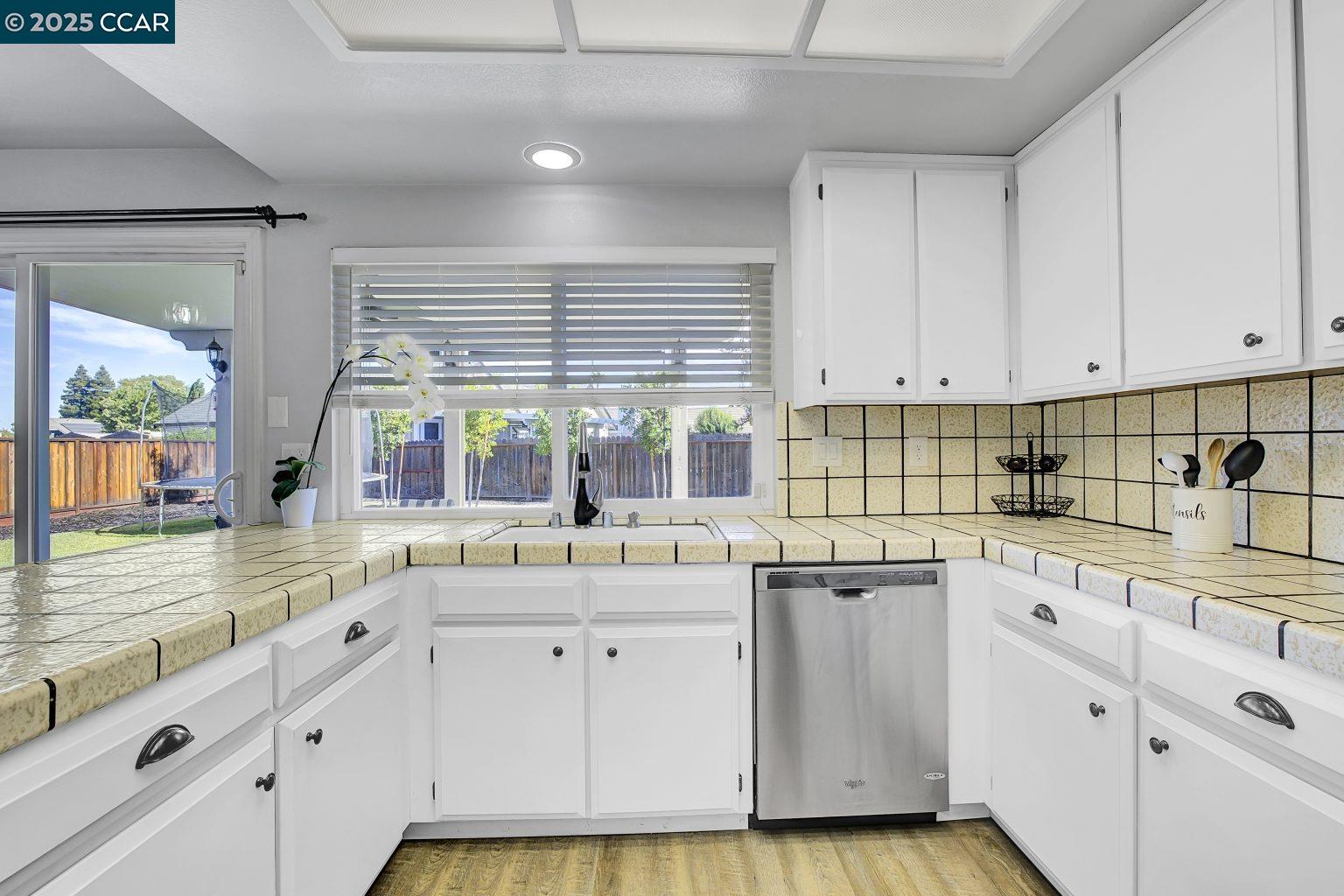 Detail Gallery Image 21 of 47 For 765 Valley Green Dr, Brentwood,  CA 94513 - 3 Beds | 3 Baths