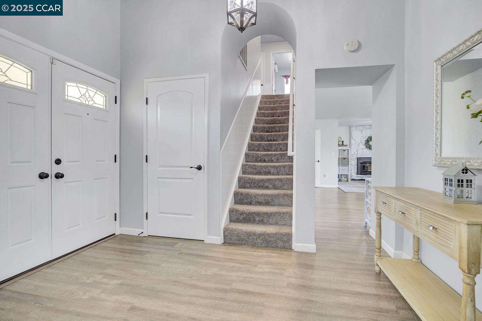 Detail Gallery Image 5 of 47 For 765 Valley Green Dr, Brentwood,  CA 94513 - 3 Beds | 3 Baths