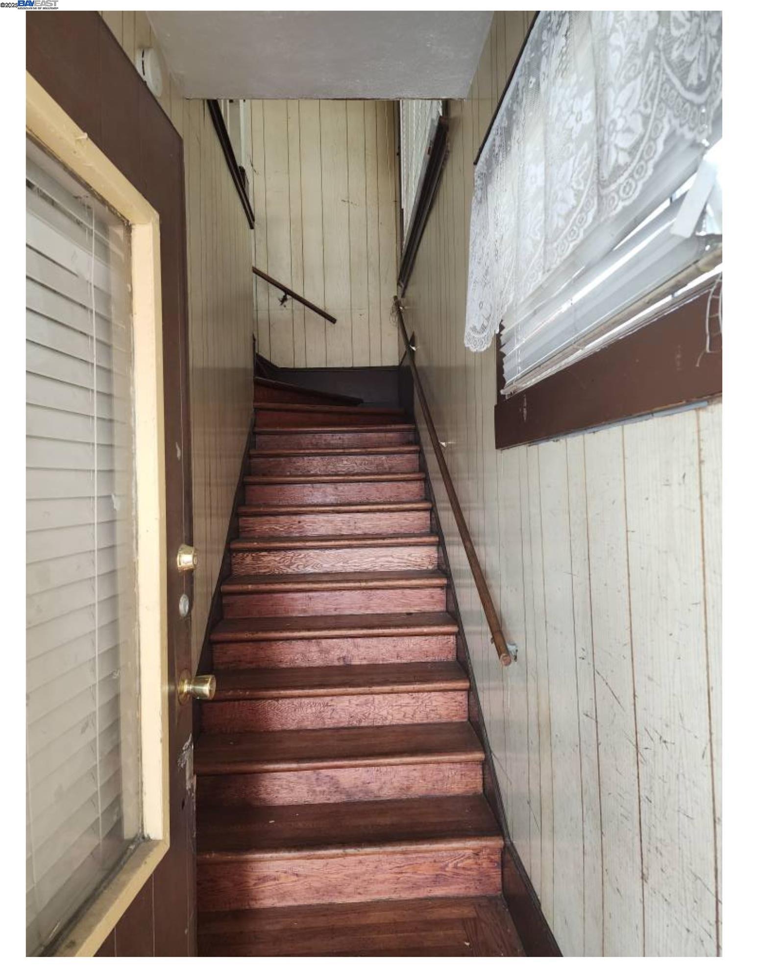 Detail Gallery Image 12 of 29 For 1068 Aileen St, Oakland,  CA 94608 - – Beds | – Baths