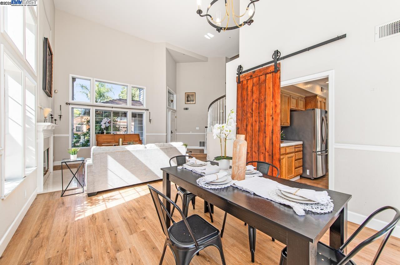 Detail Gallery Image 11 of 49 For 635 Zermatt St, Livermore,  CA 94551 - 5 Beds | 3 Baths