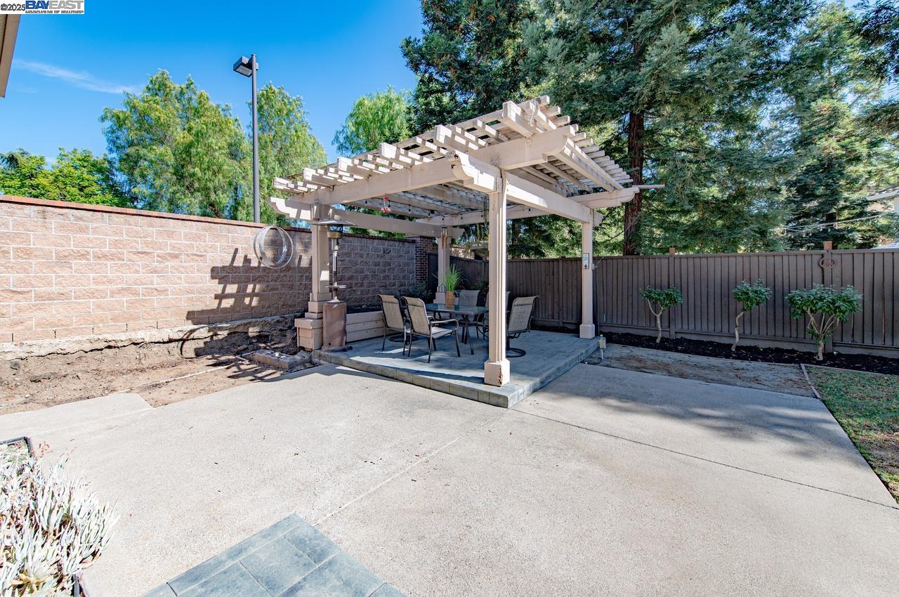 Detail Gallery Image 40 of 49 For 635 Zermatt St, Livermore,  CA 94551 - 5 Beds | 3 Baths