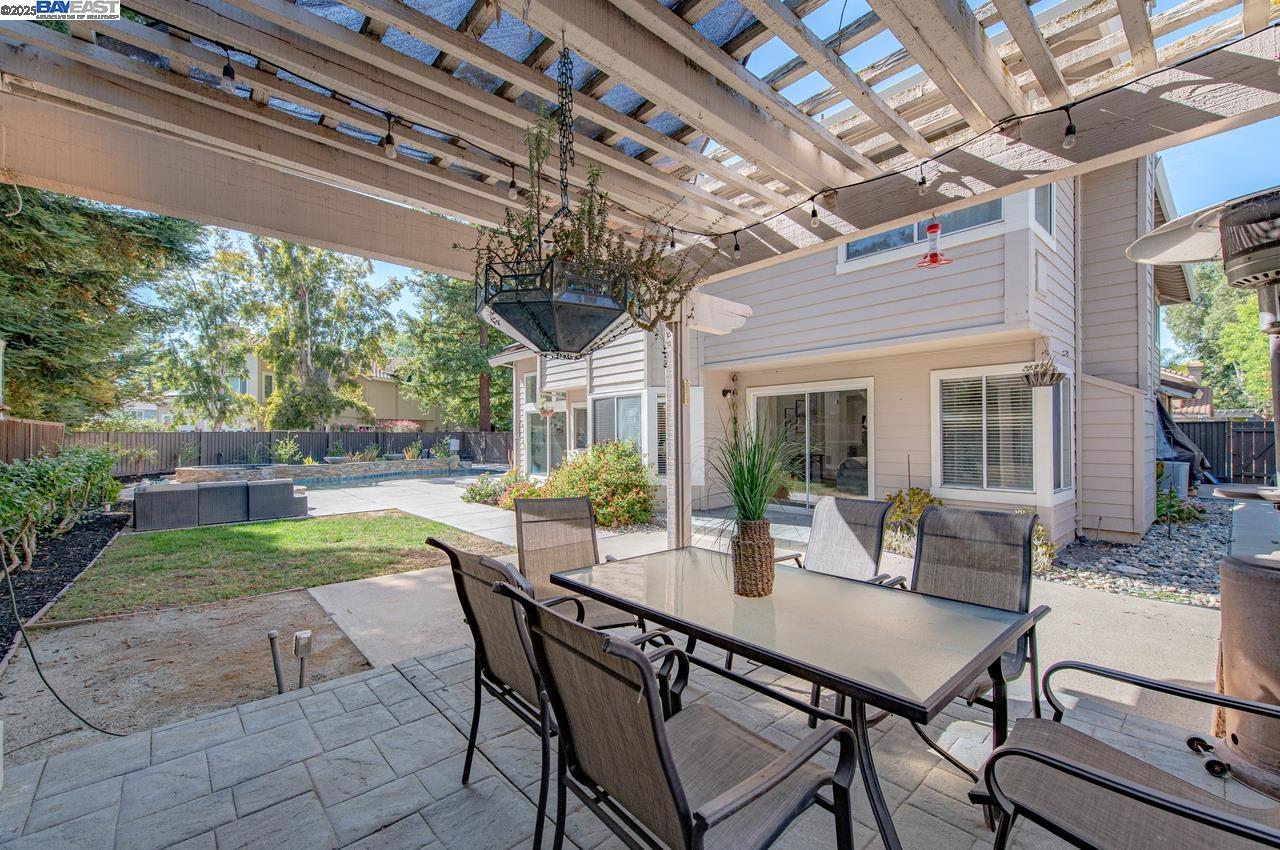 Detail Gallery Image 42 of 49 For 635 Zermatt St, Livermore,  CA 94551 - 5 Beds | 3 Baths