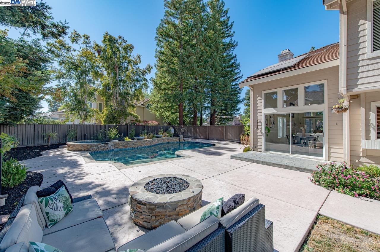 Detail Gallery Image 43 of 49 For 635 Zermatt St, Livermore,  CA 94551 - 5 Beds | 3 Baths