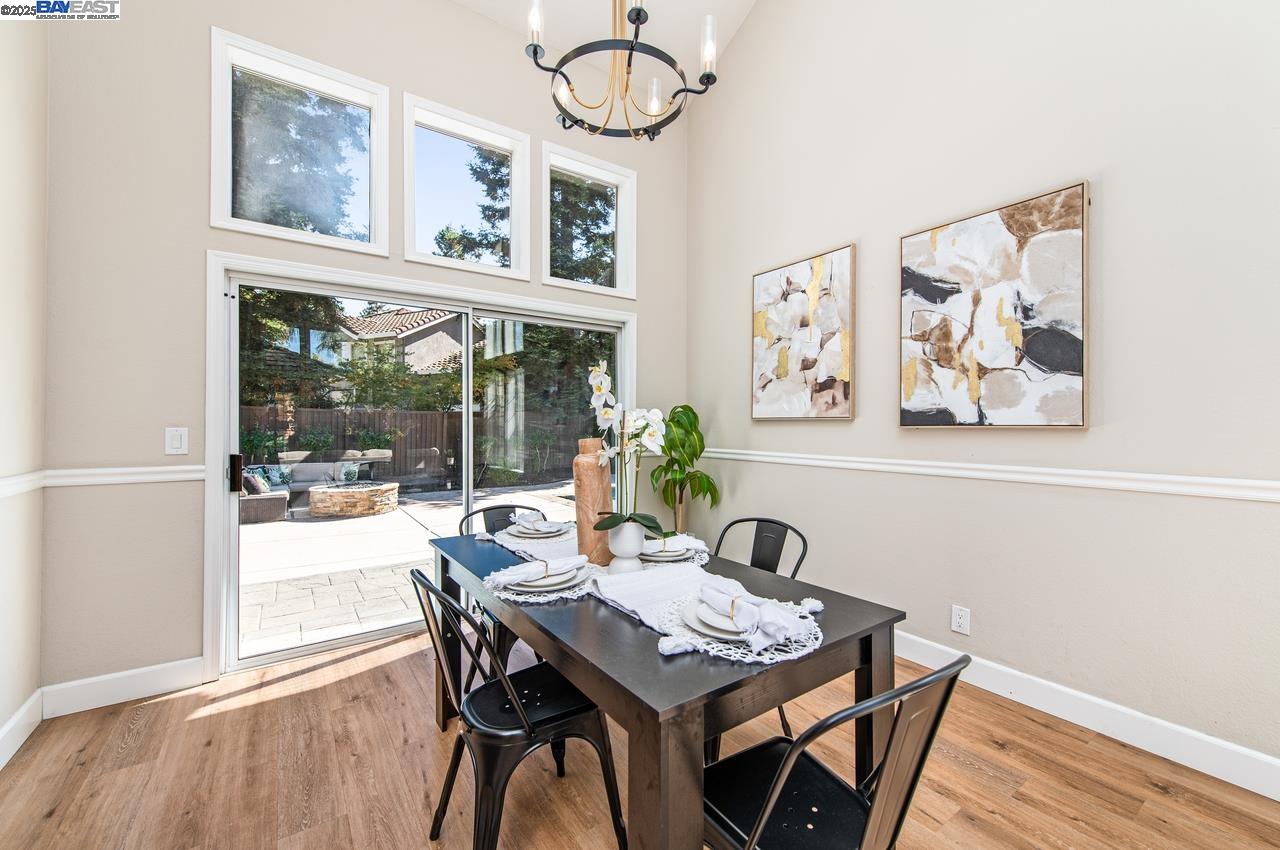 Detail Gallery Image 9 of 49 For 635 Zermatt St, Livermore,  CA 94551 - 5 Beds | 3 Baths