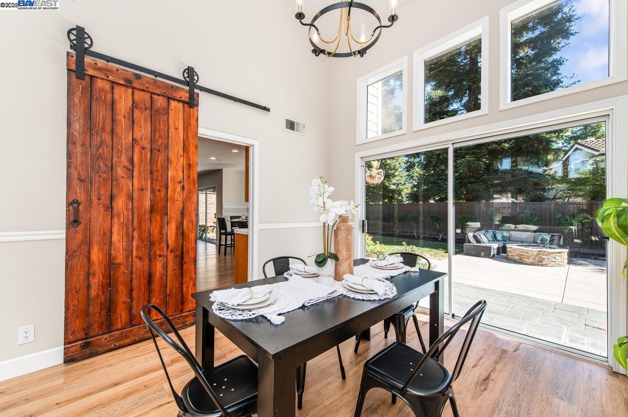Detail Gallery Image 10 of 49 For 635 Zermatt St, Livermore,  CA 94551 - 5 Beds | 3 Baths