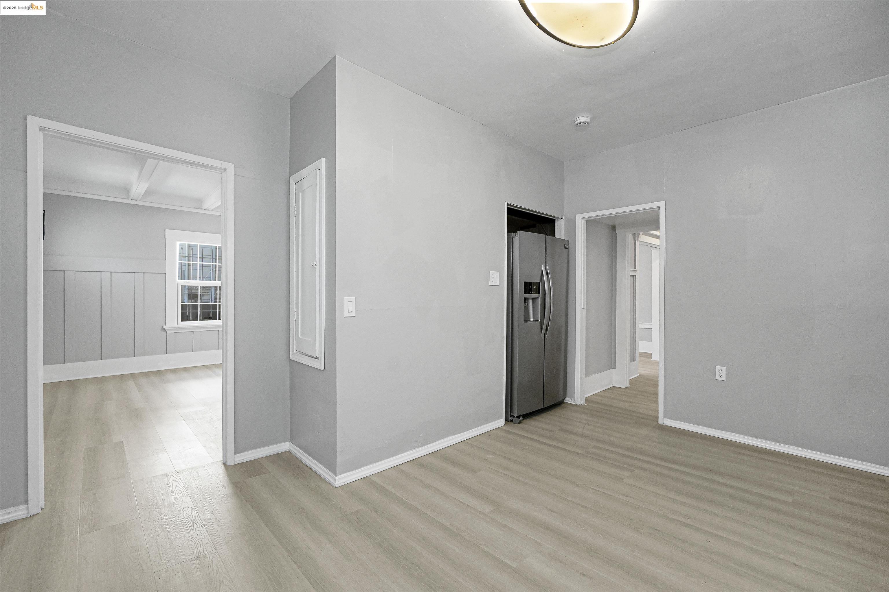Detail Gallery Image 11 of 30 For 2207 E 19th St, Oakland,  CA 94606 - 4 Beds | 1/1 Baths