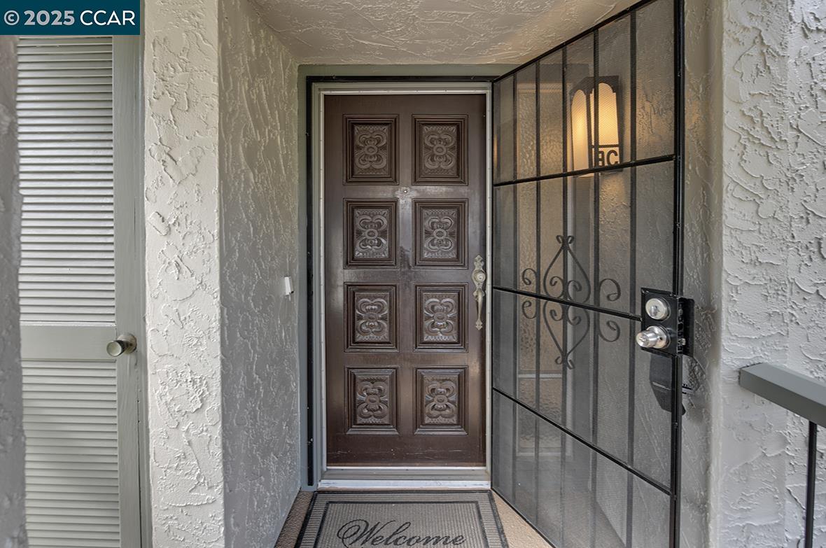 Photo #4: 41107330 Listing: Photo #4