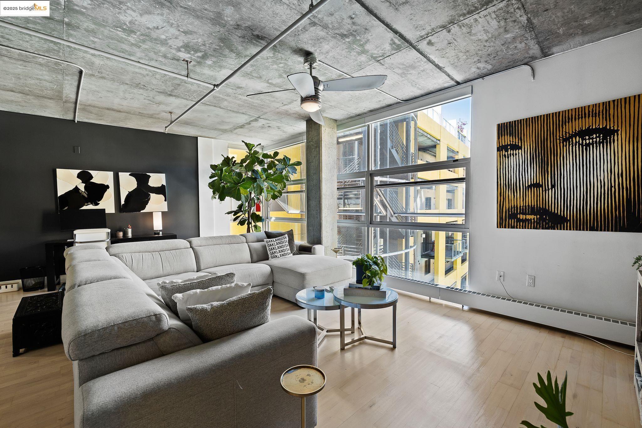 Detail Gallery Image 2 of 43 For 311 Oak St #720,  Oakland,  CA 94607 - 1 Beds | 1 Baths